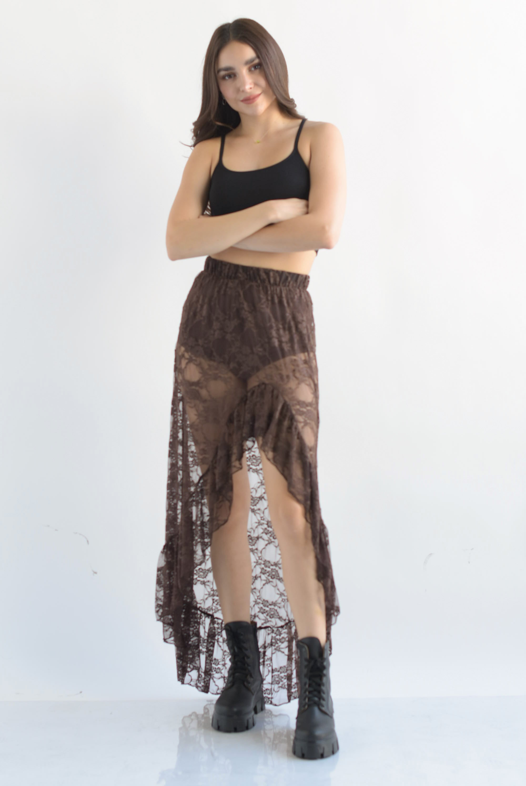 Falda encaje abertura asimétrica y short Espresso
