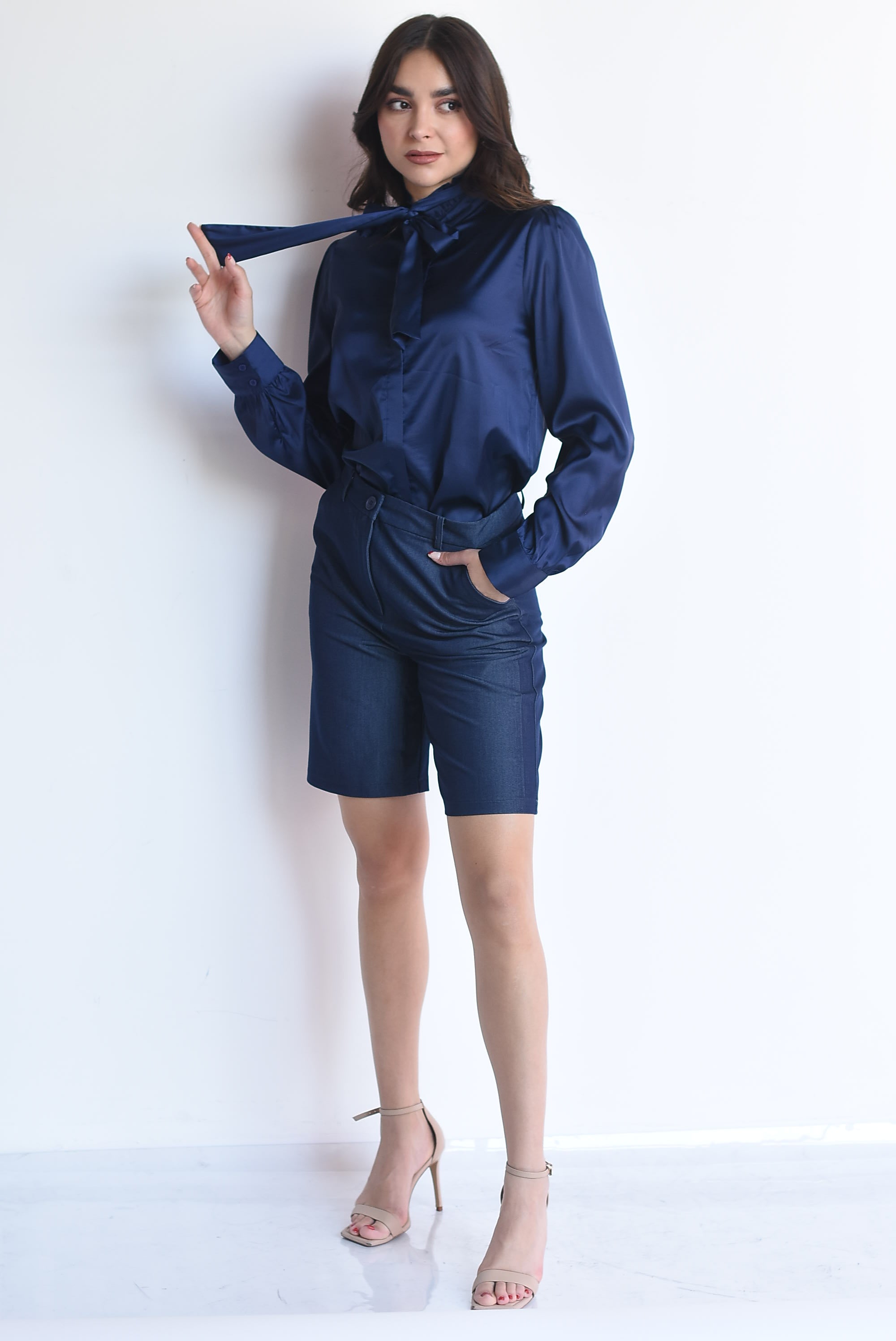 Blusa cuello olán y cinta