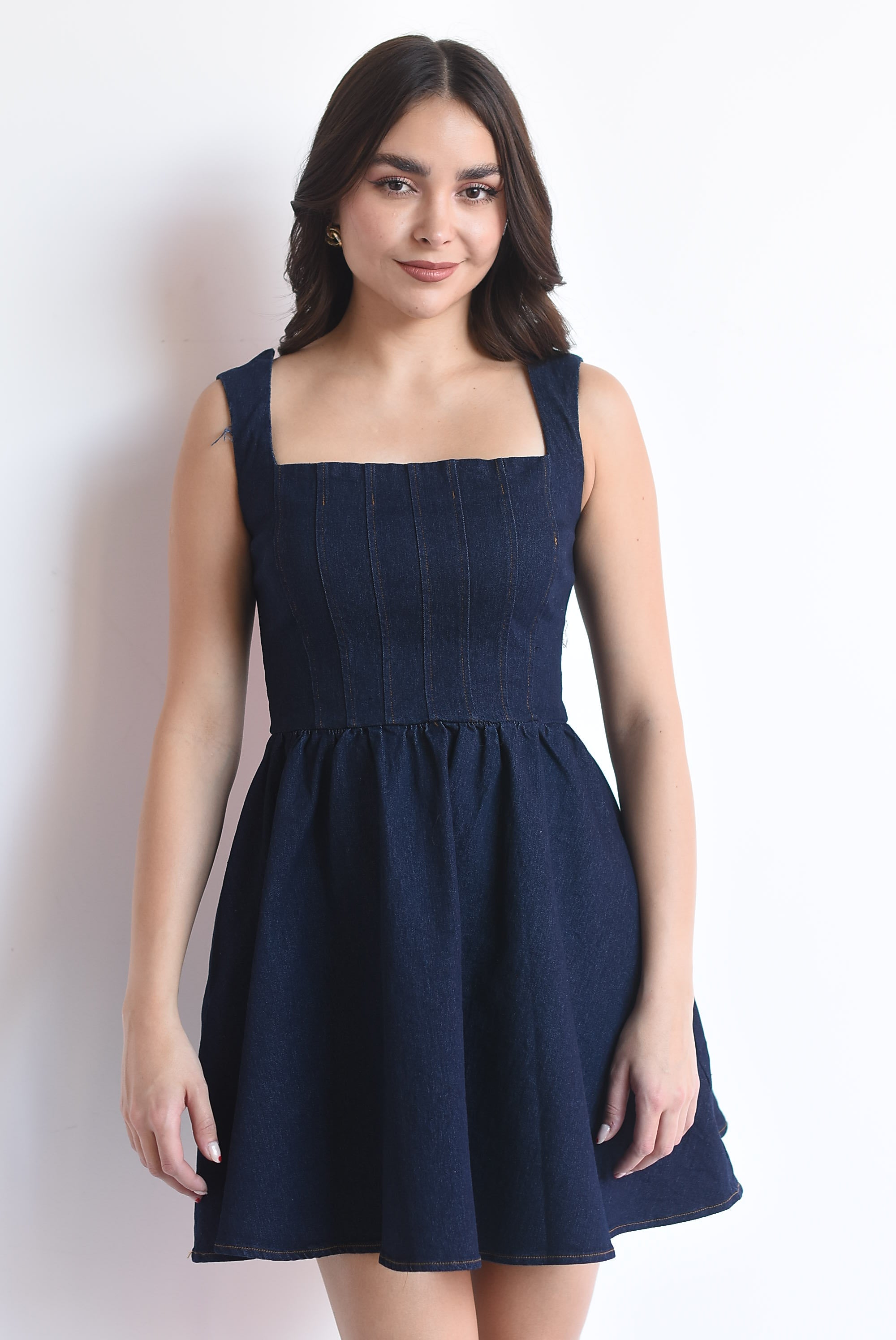 Vestido denim corto torso costuras