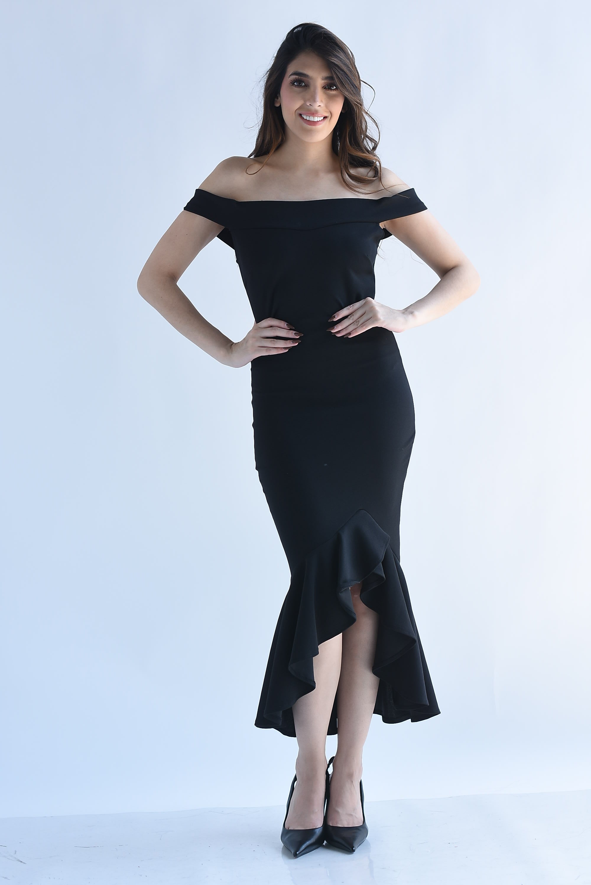 Vestido midi off shoulder olán Negro