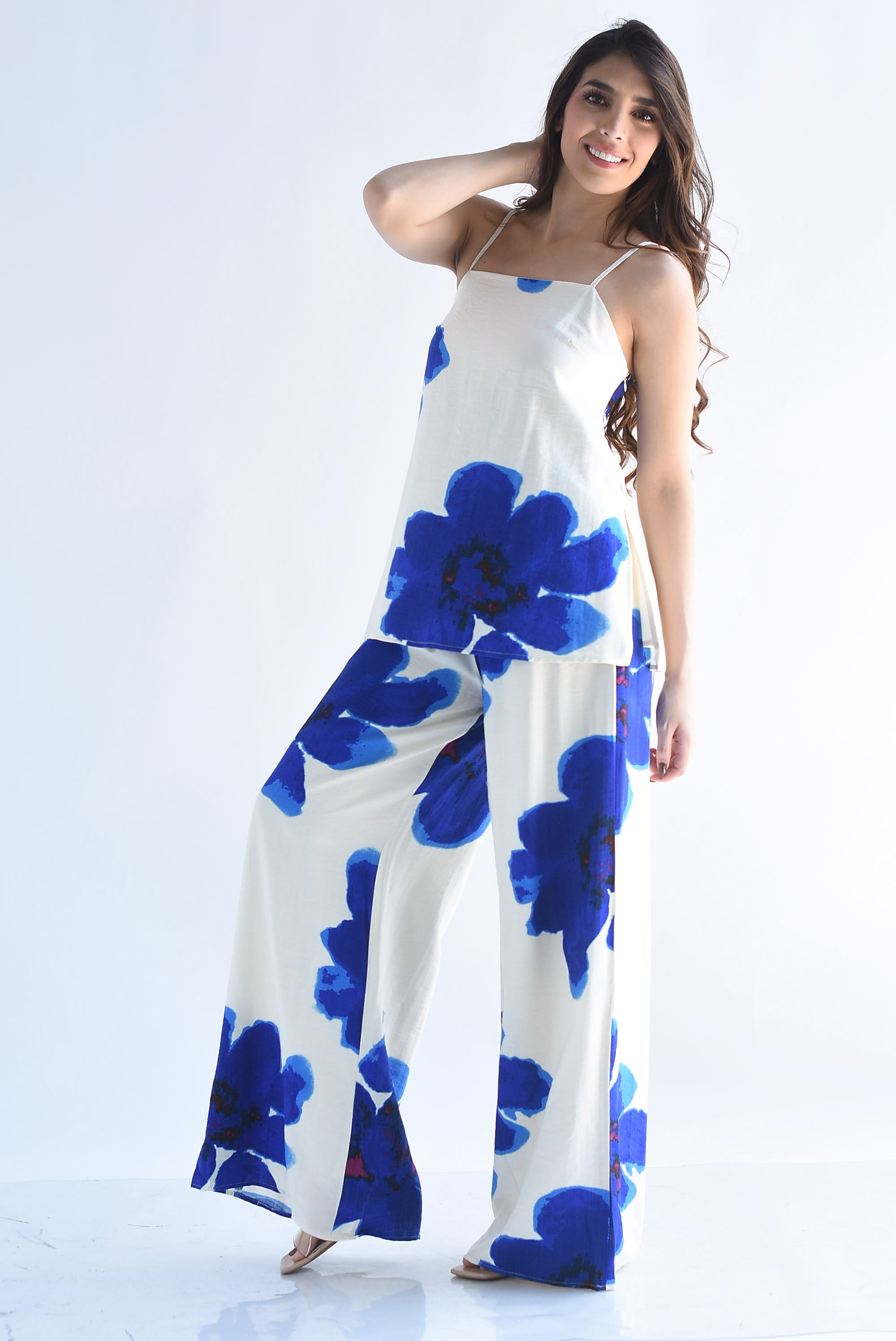 Set Pantalón wide y Blusa flores azules