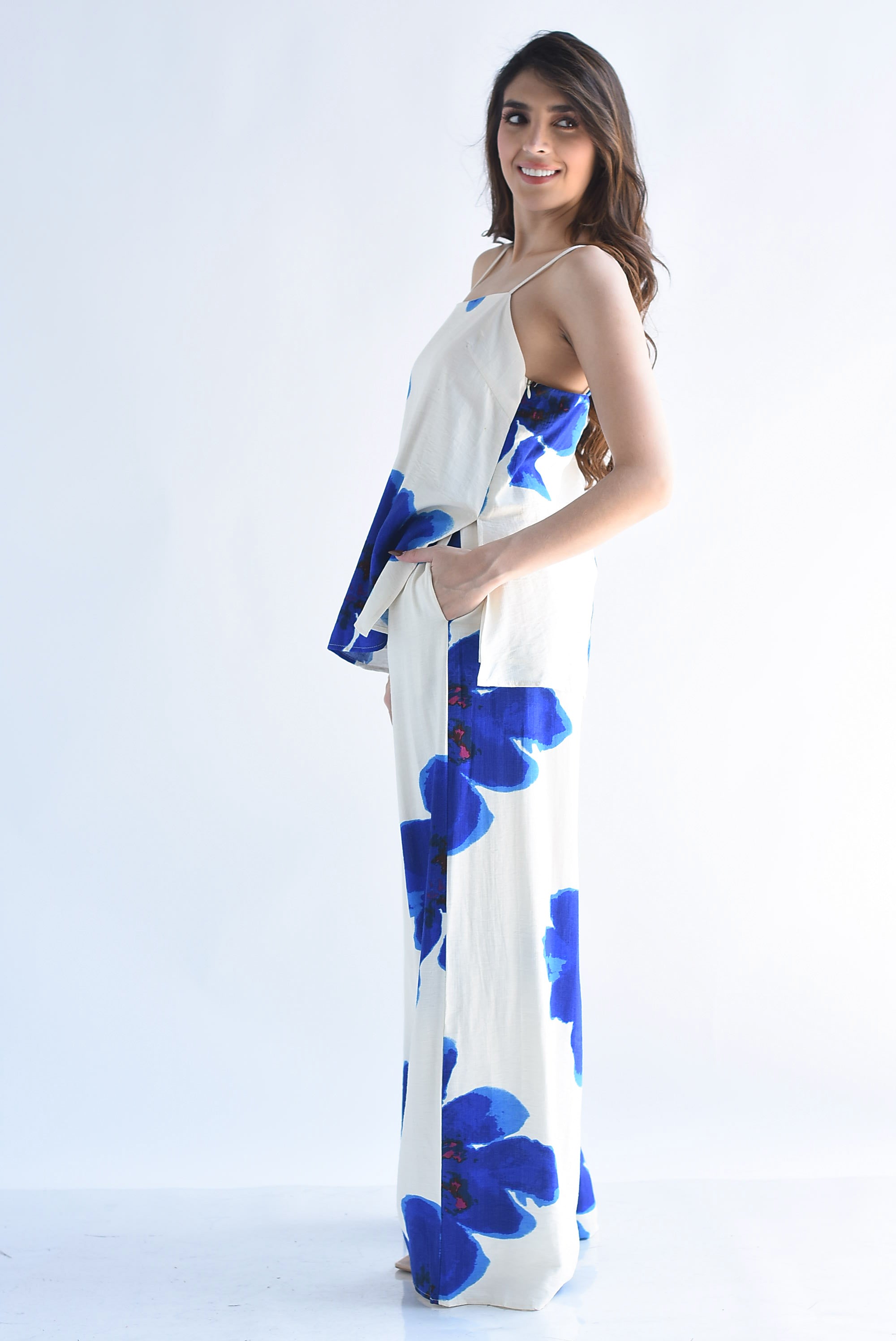 Set Pantalón wide y Blusa flores azules