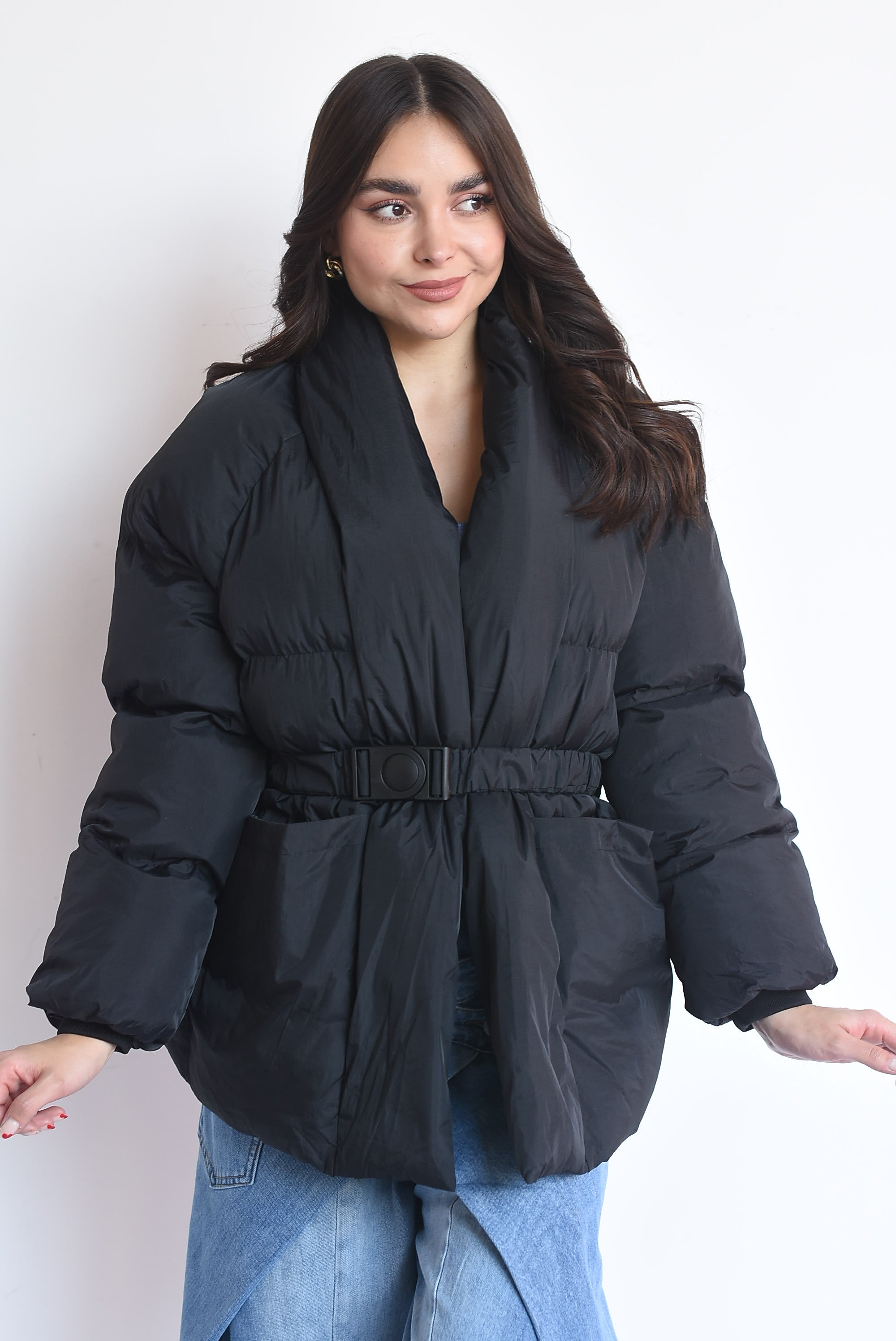 Chamarra puffer solapa cinturón elástico