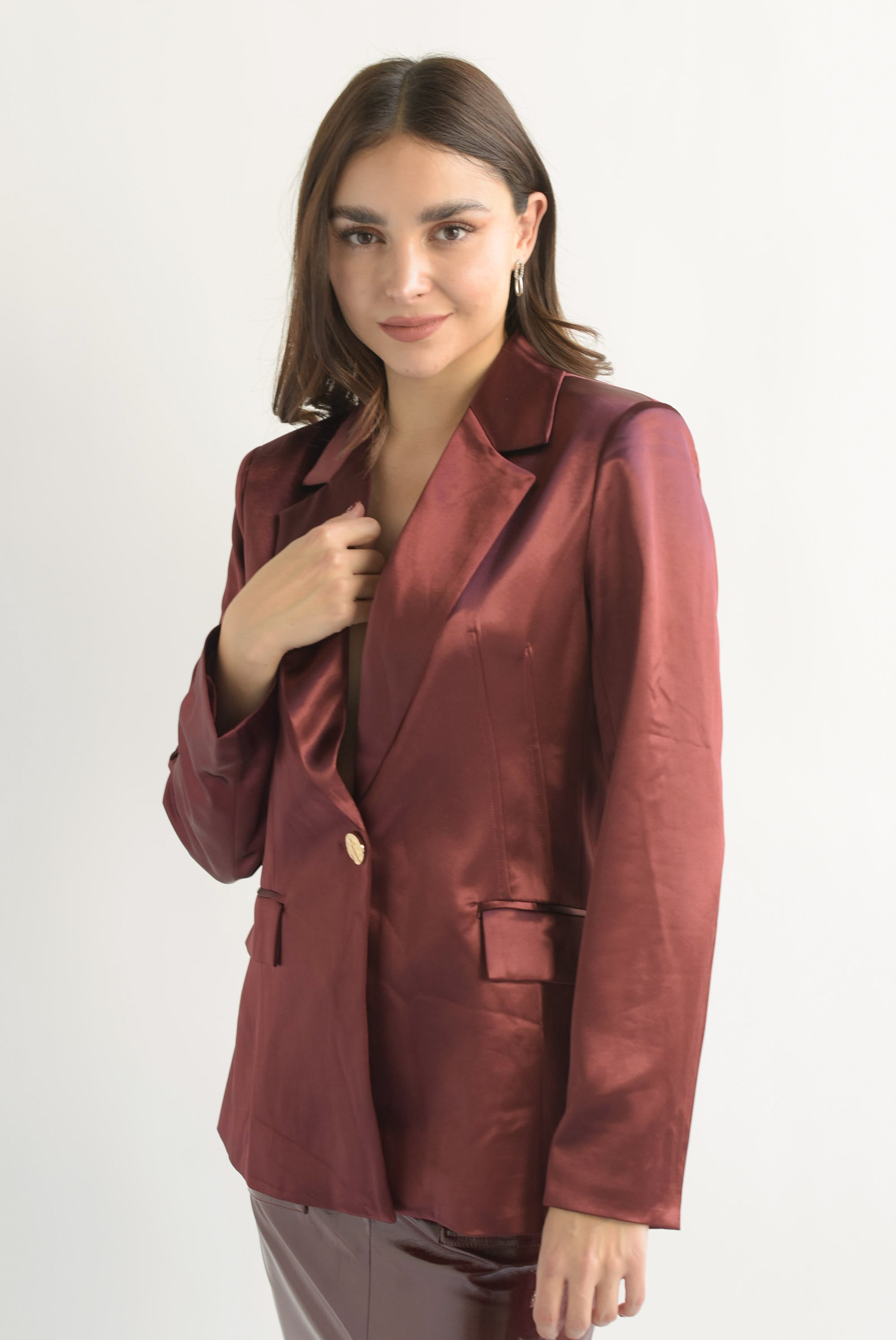 Blazer satín pinzas Vino
