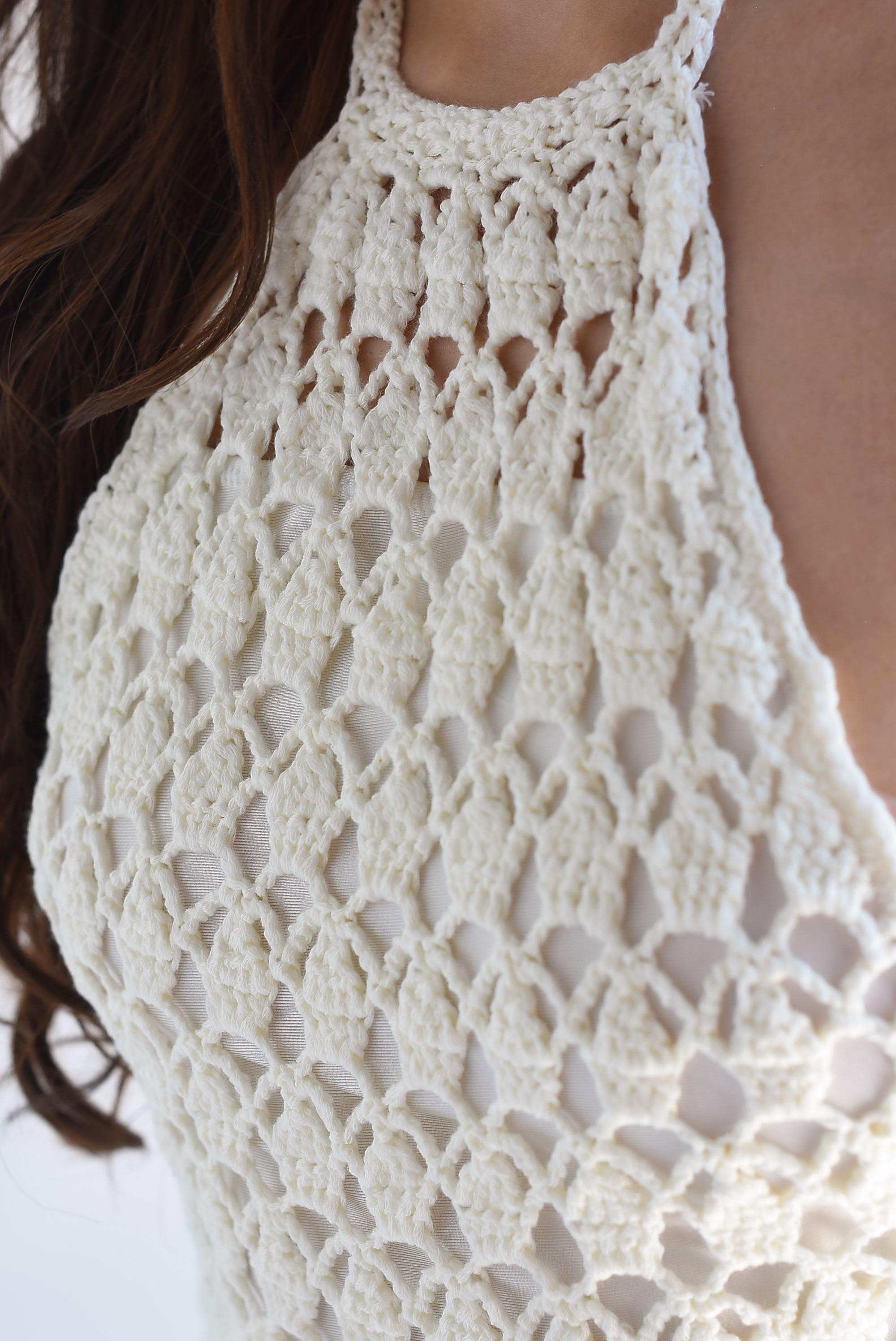 Vestido crochet halter flecos