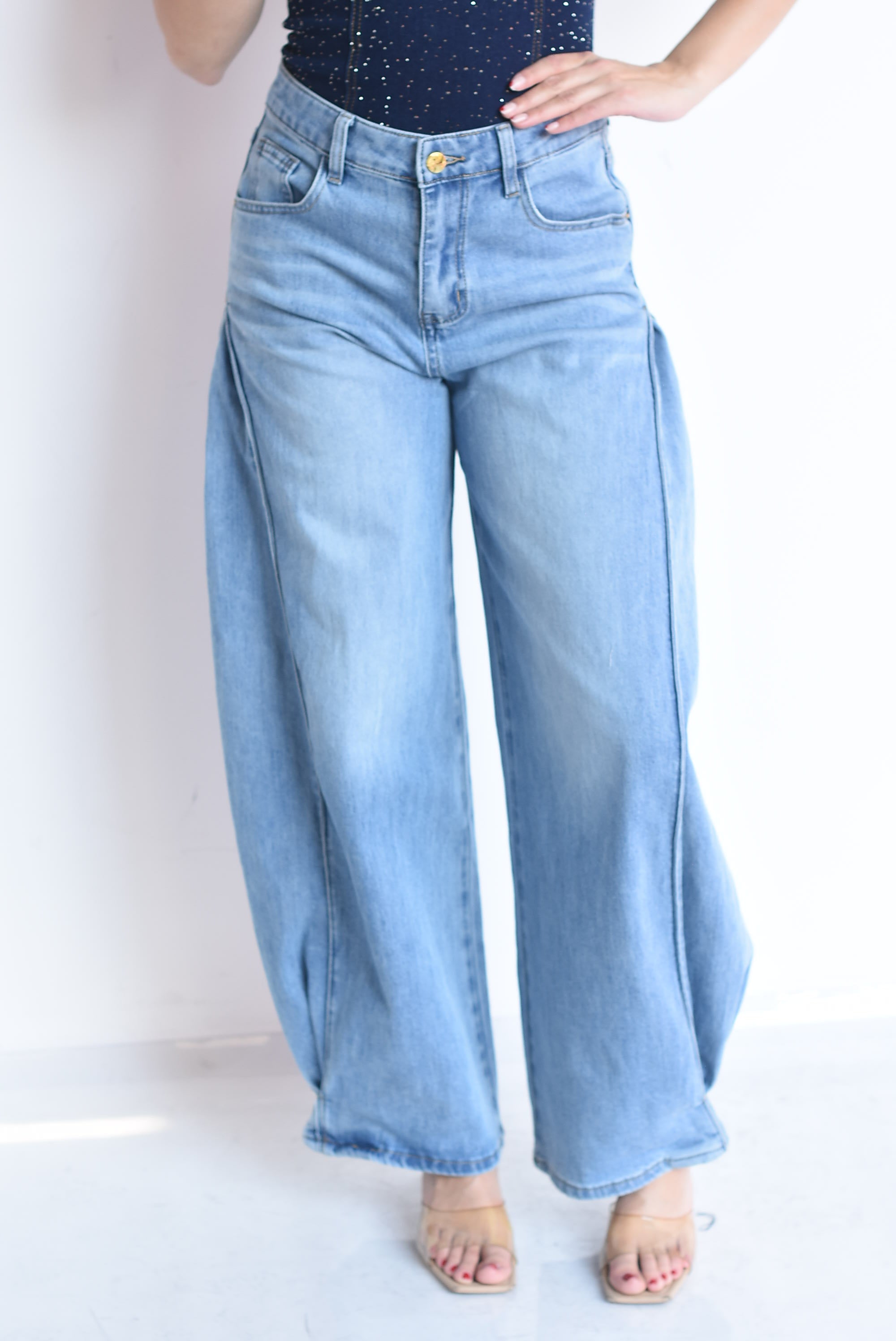 Jeans barrel pinza lateral