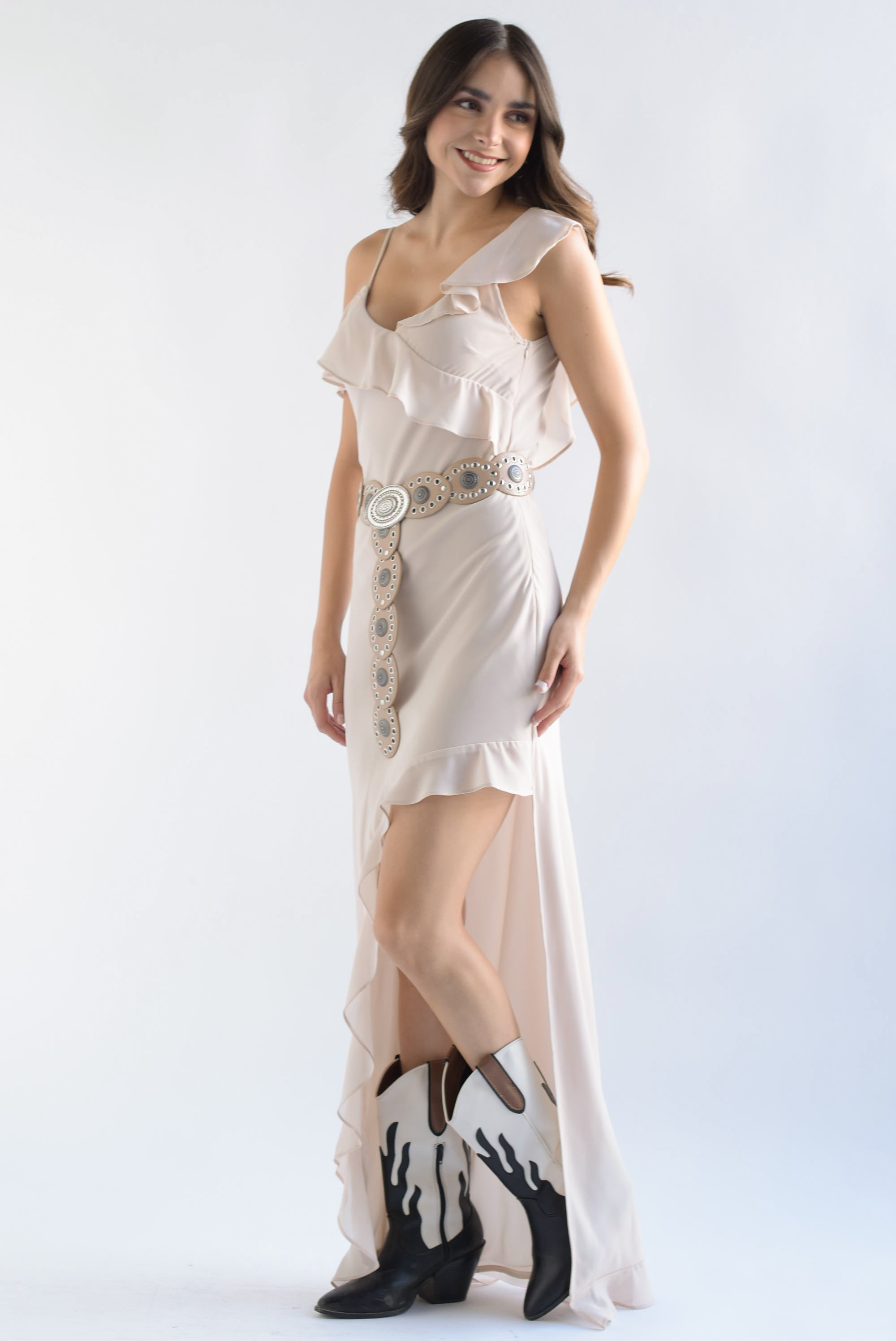 Vestido largo asimétrico tirante olanes Ivory