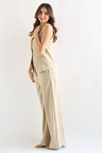 Fashion Styled Set Pantalón cinturón y Chaleco botones Kaki