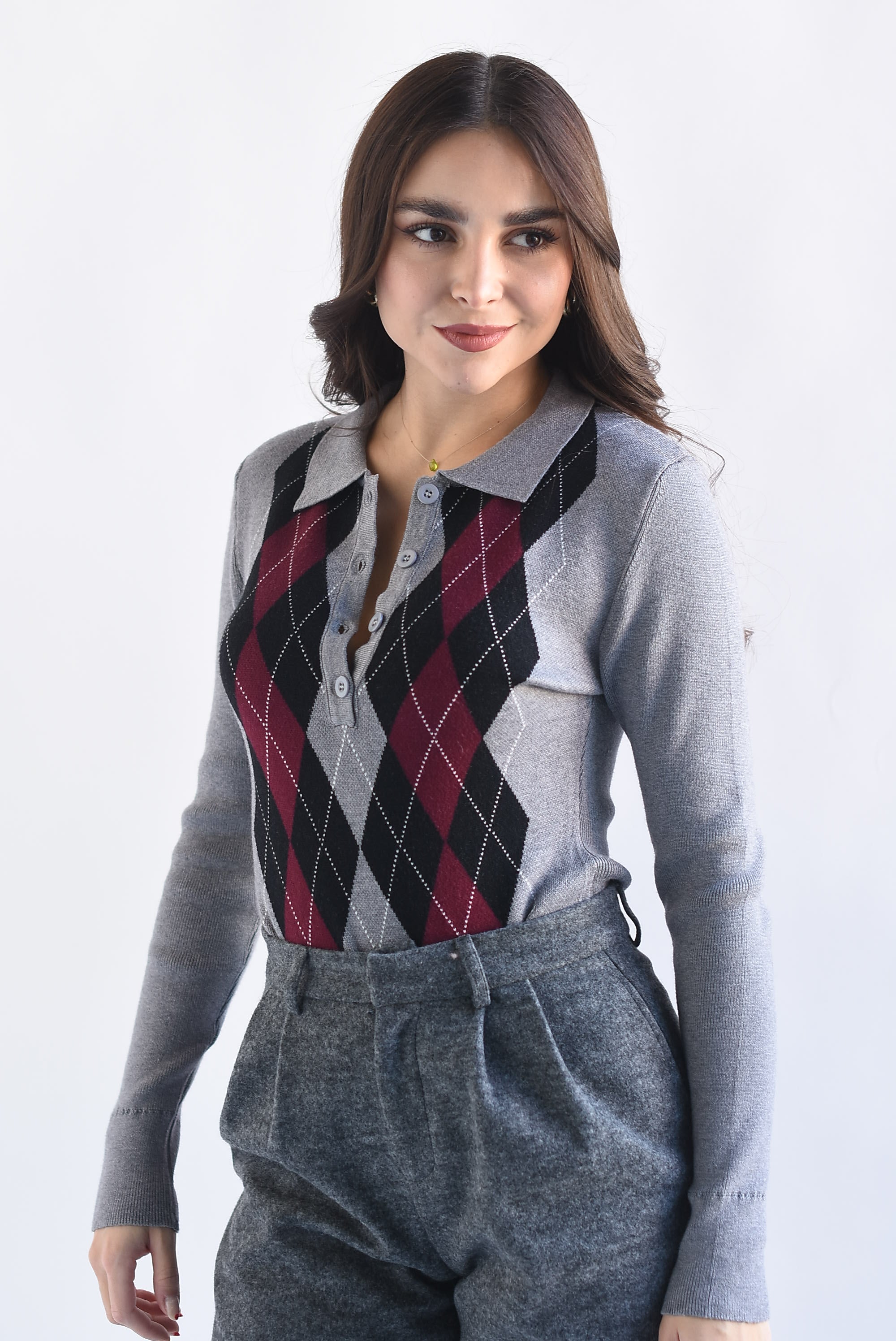 Body punto rombos cuello polo