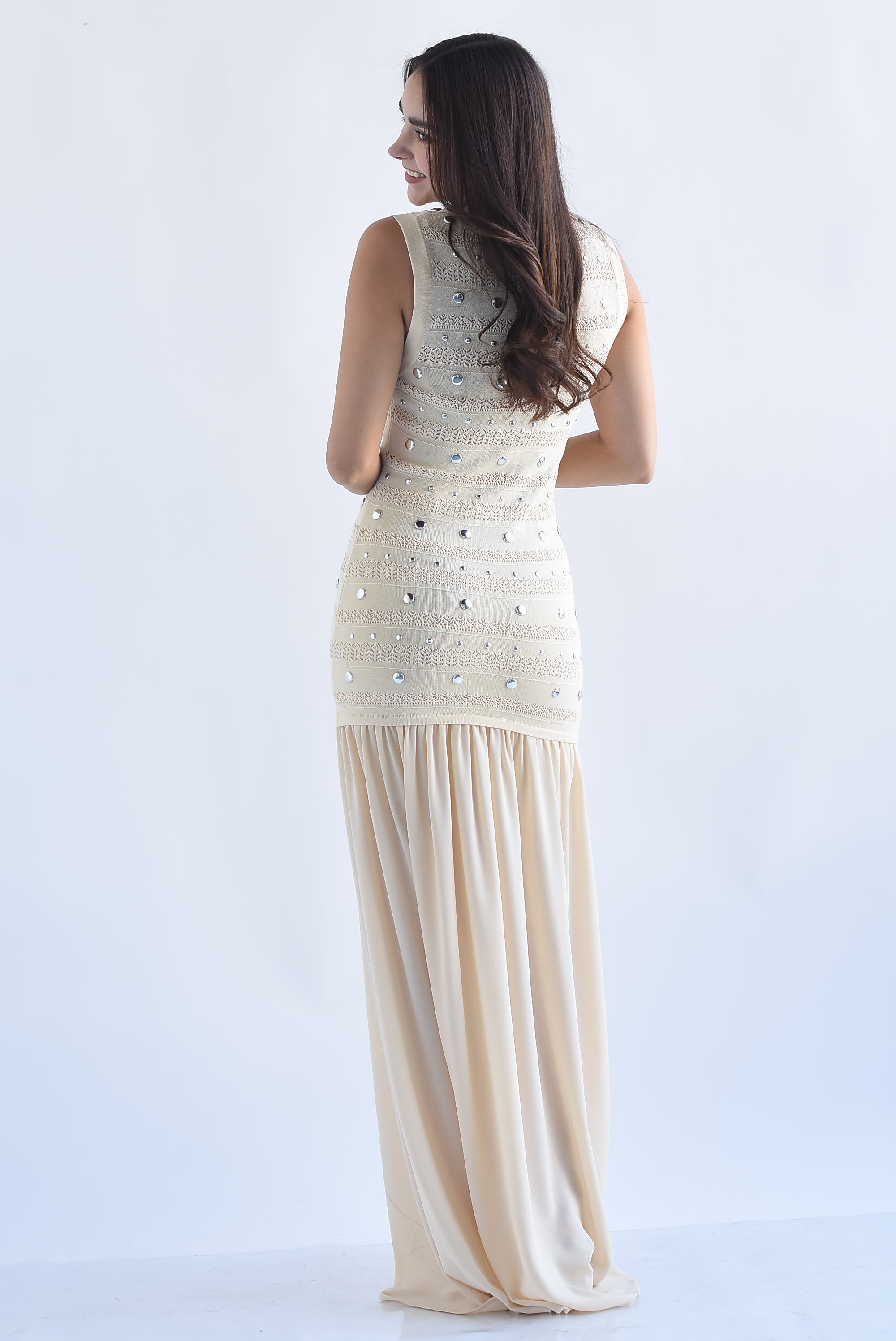 Vestido crochet torso largo tachas