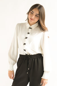Fashion Styled Camisa gasa lazos negros Blanco