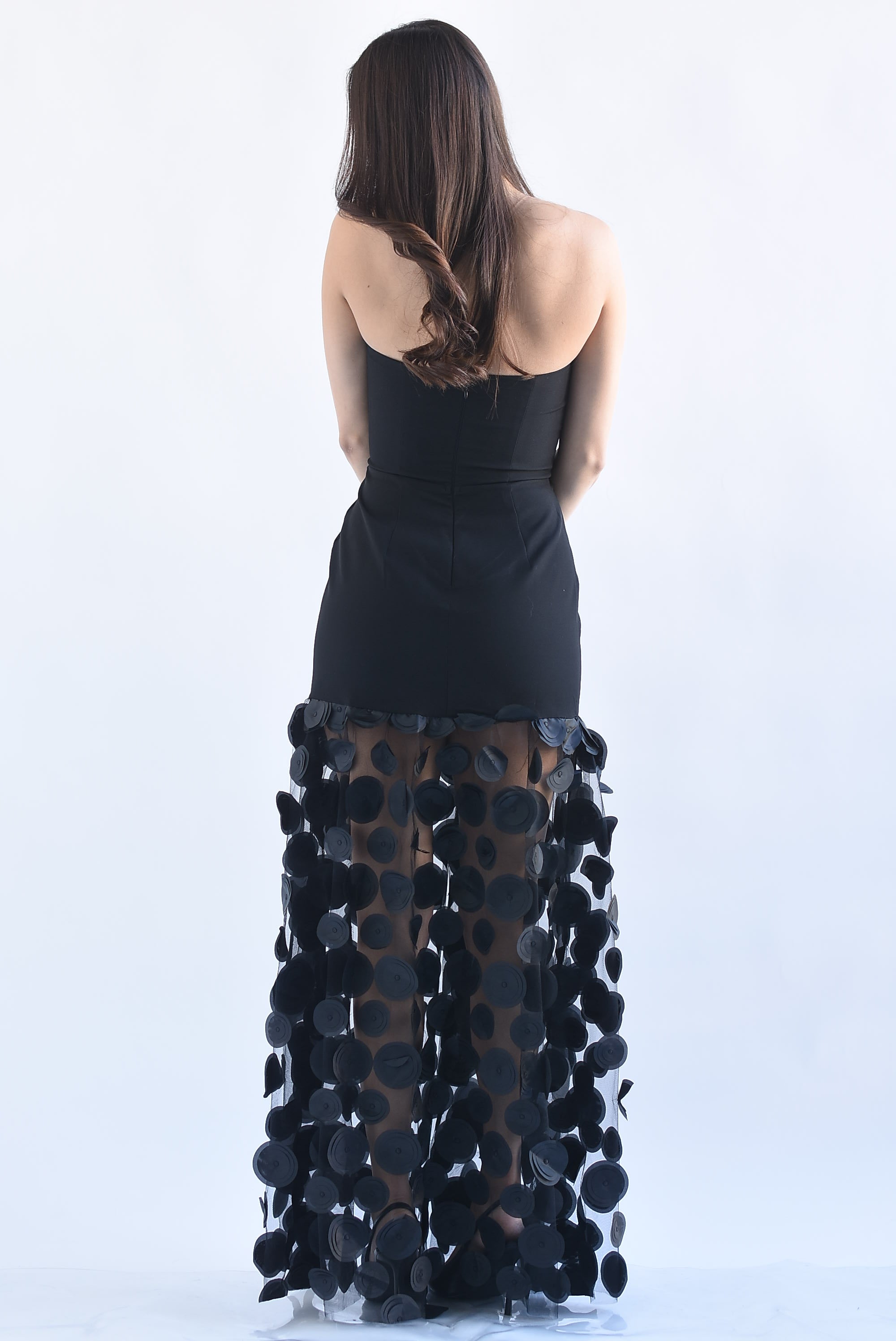 Vestido strapless falda tulle círculos