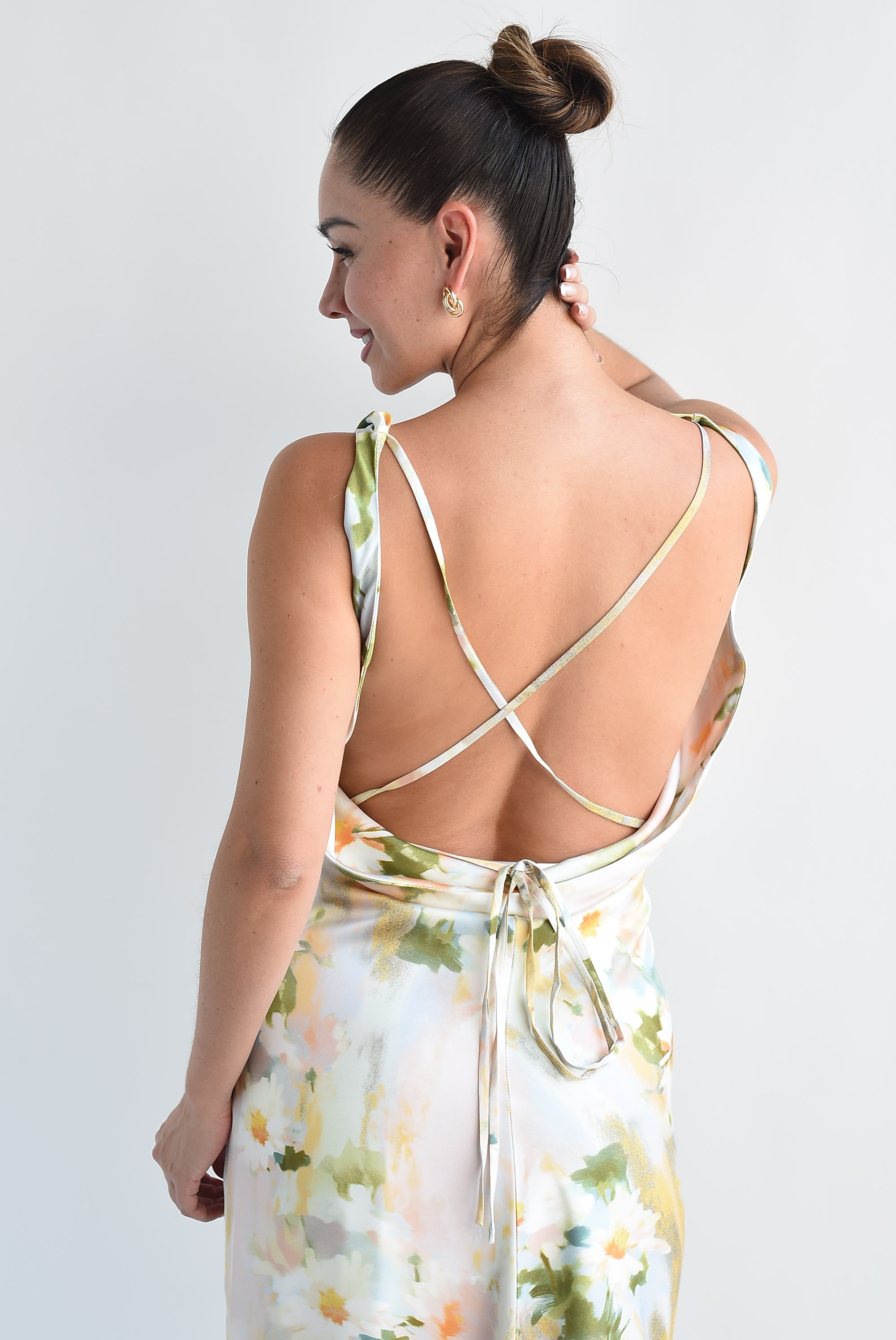 Vestido largo satín margaritas Pastel