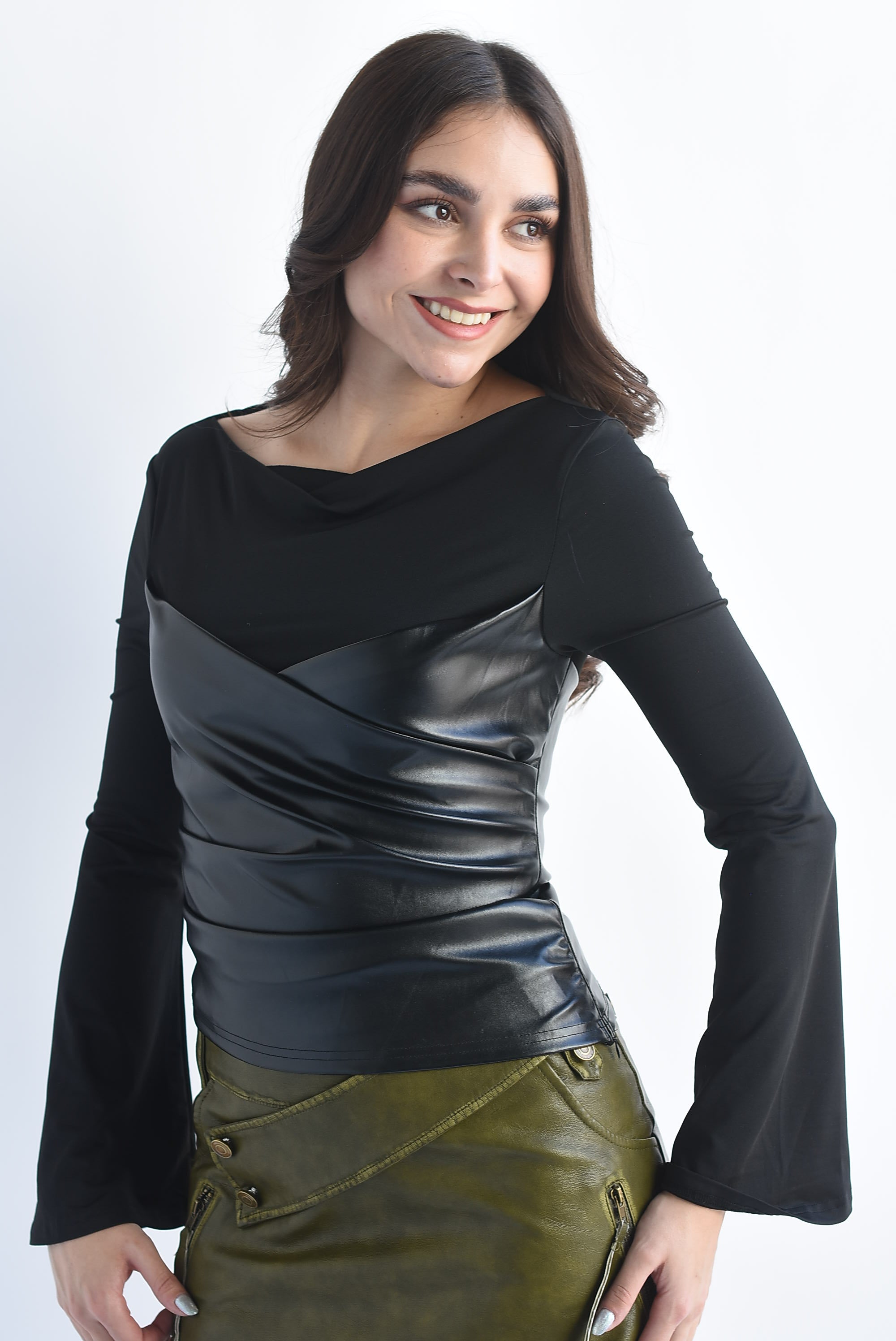 Blusa con Top vinipiel en sobreposición