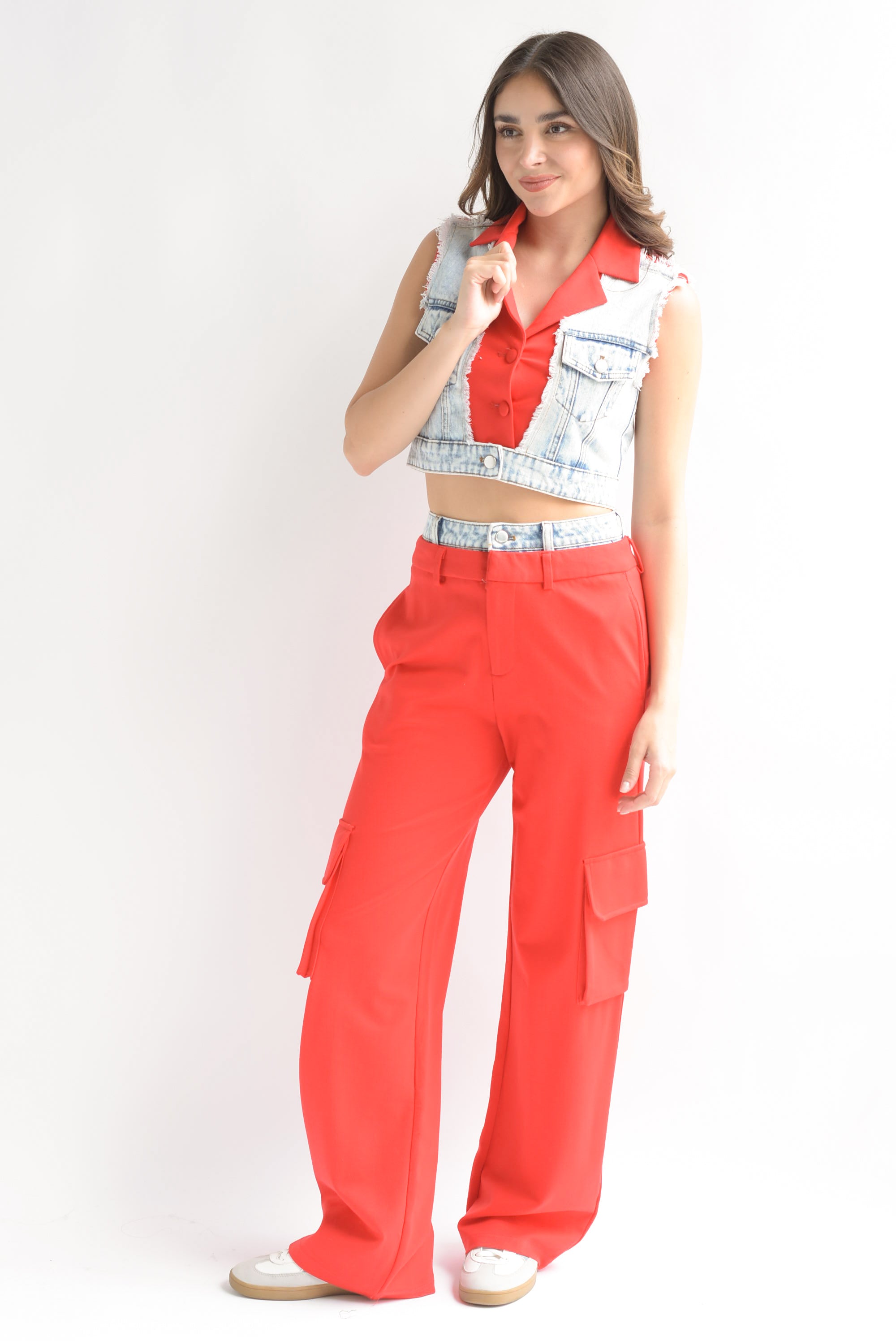 Set Pantalón cargo y Chaleco crop denim Rojo