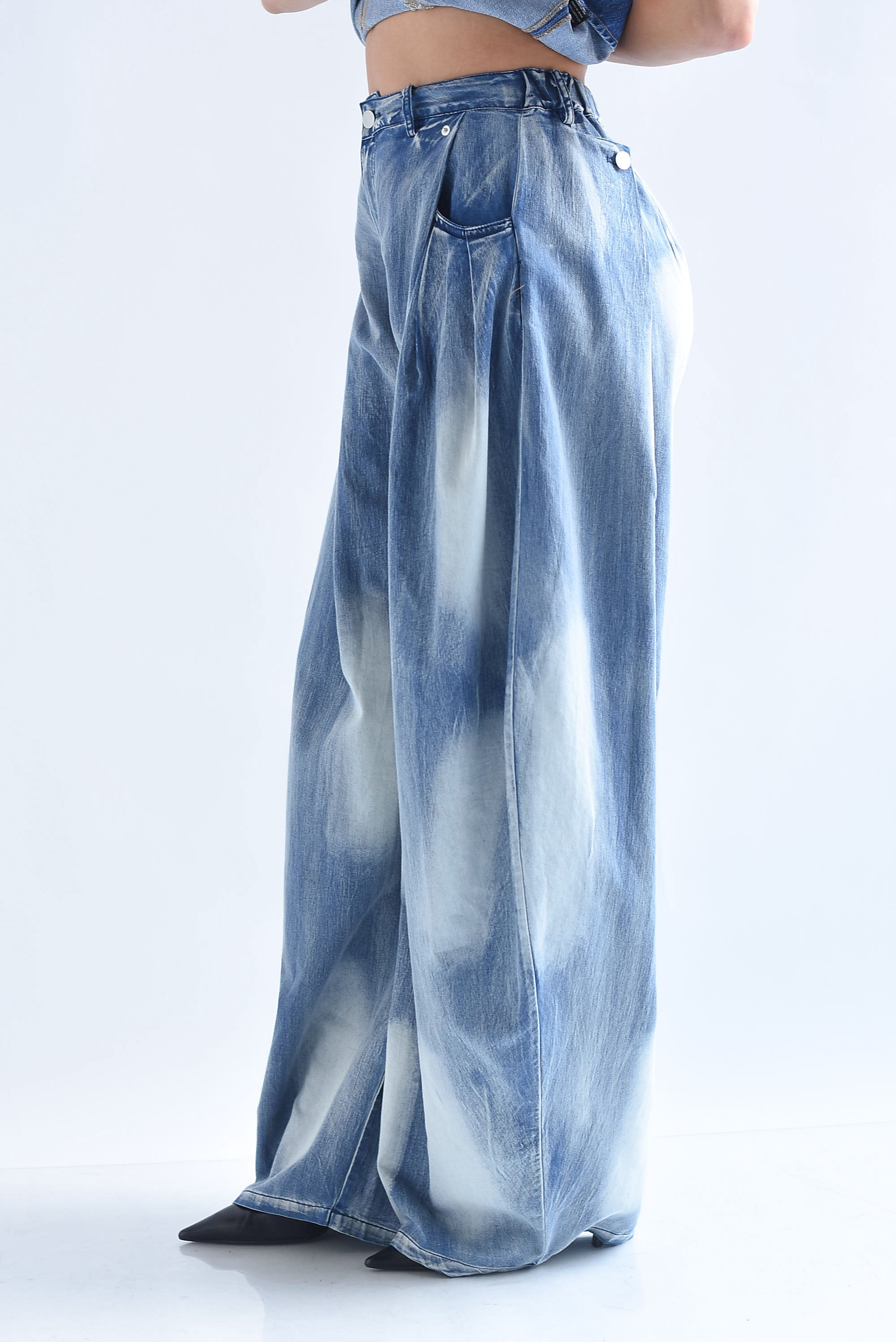 Jeans barrel pinzas acidwash