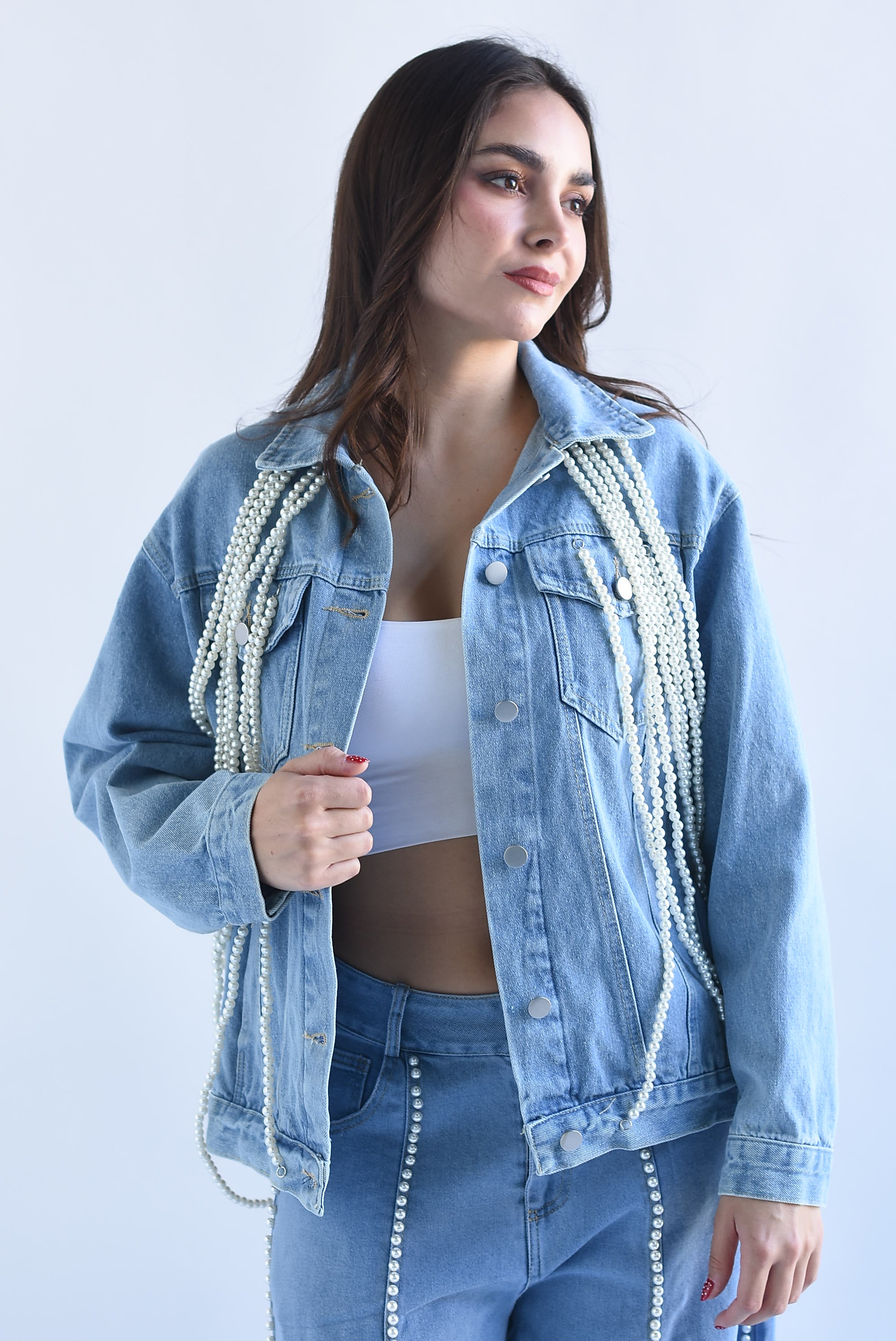 Chamarra Denim flecos perlas