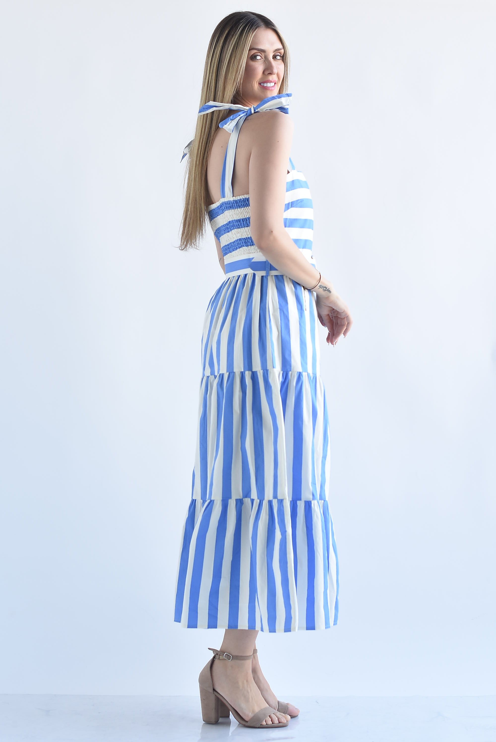 Vestido tirantes lazos rayas