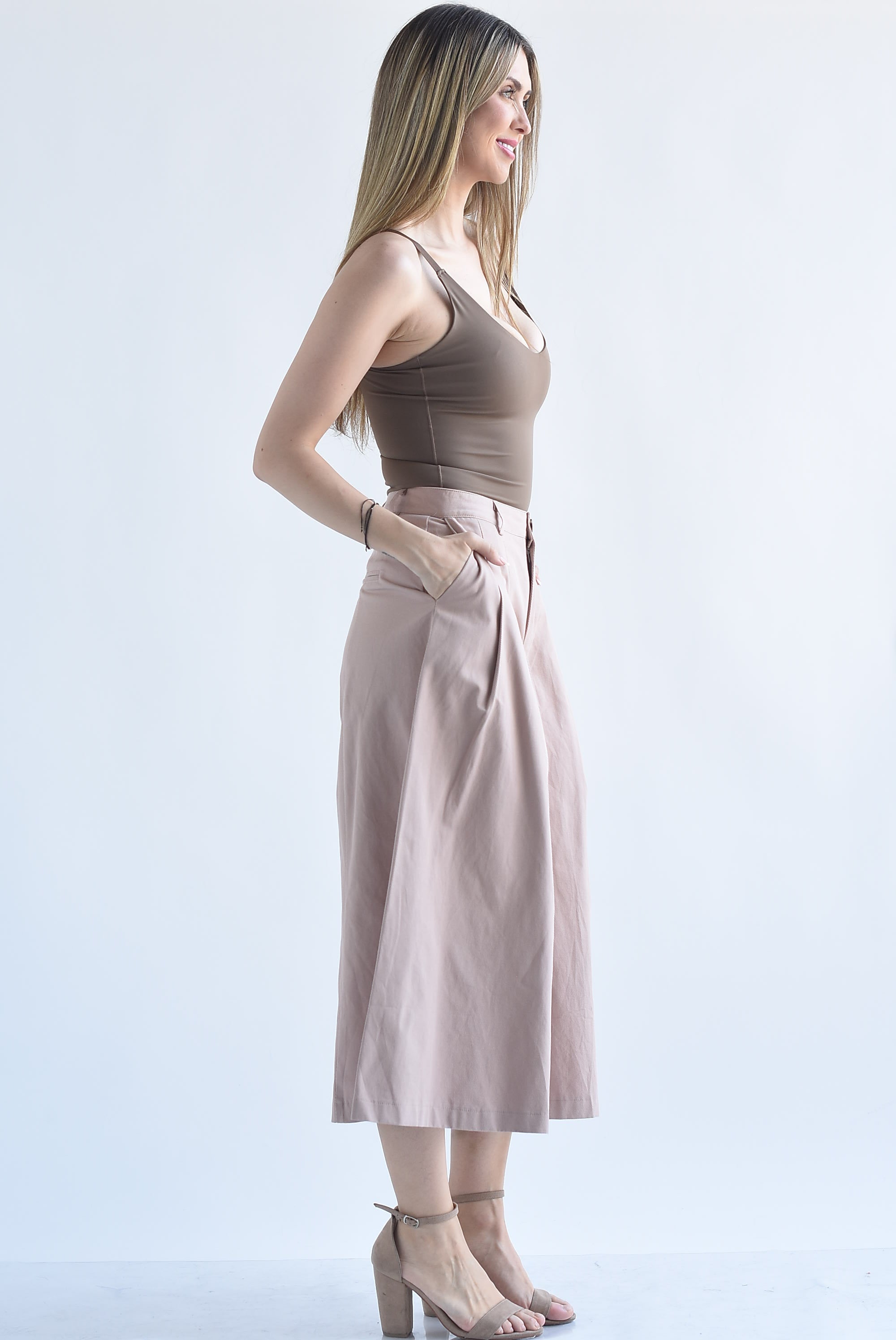 Pantalón culotte pinzas