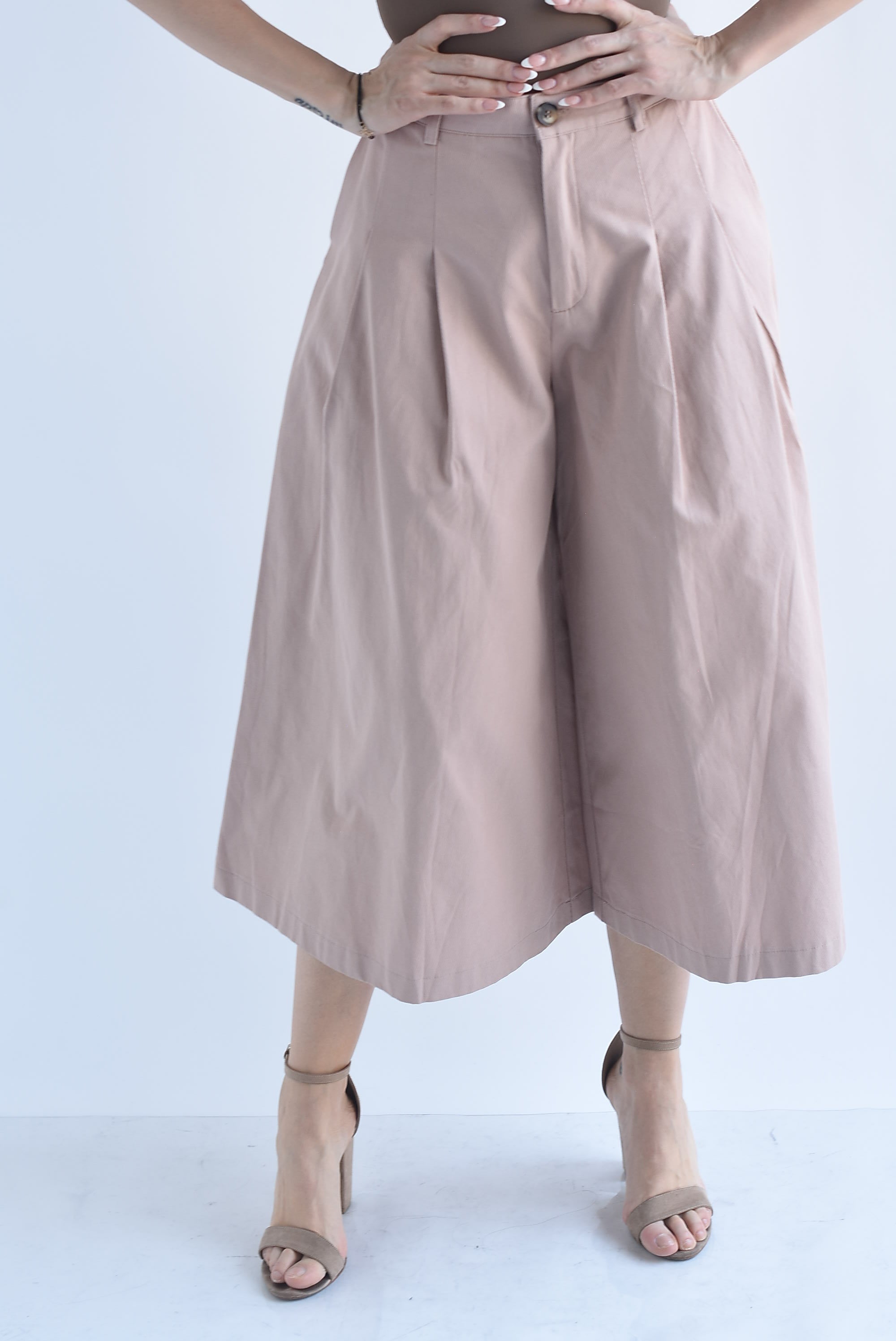 Pantalón culotte pinzas