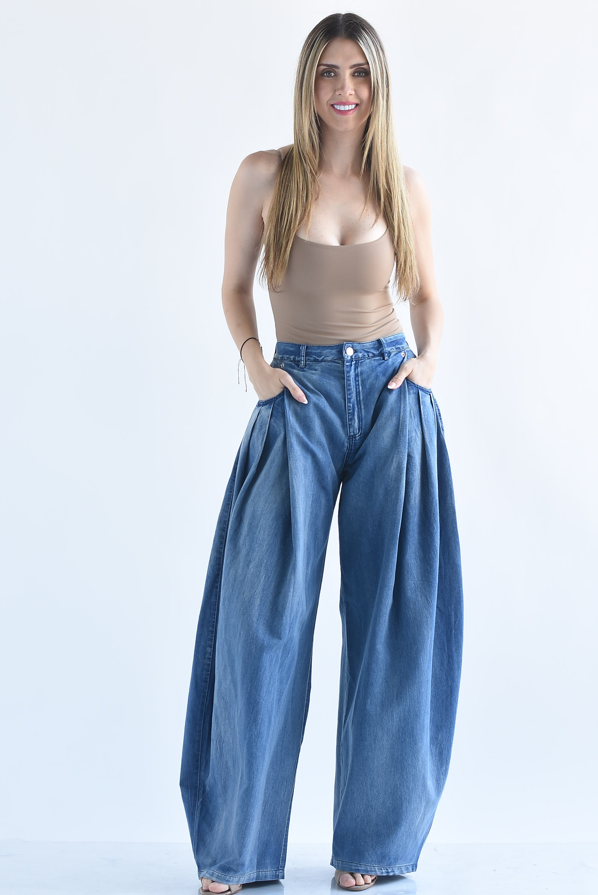 Pantalón globo pinzas Denim