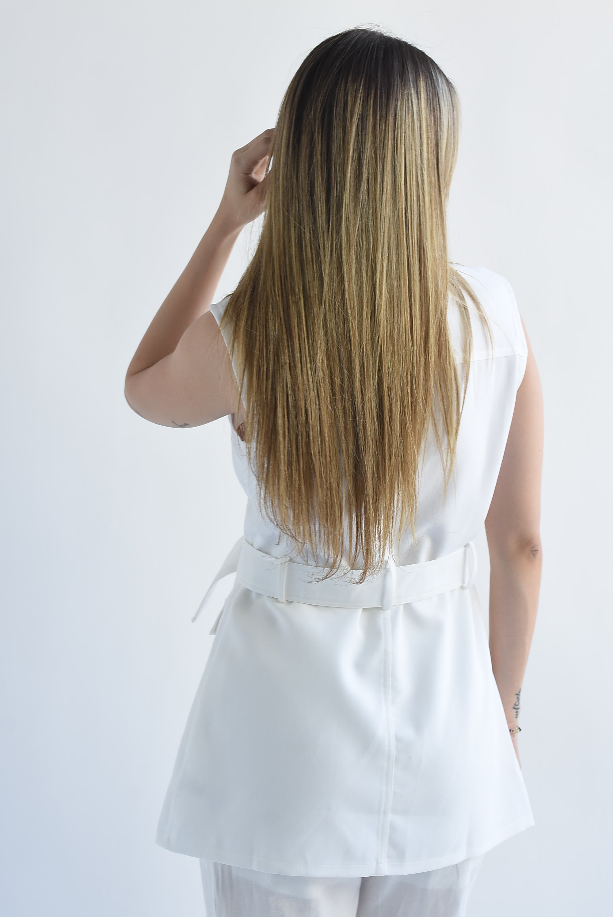 Chaleco largo cinturón botones dorados