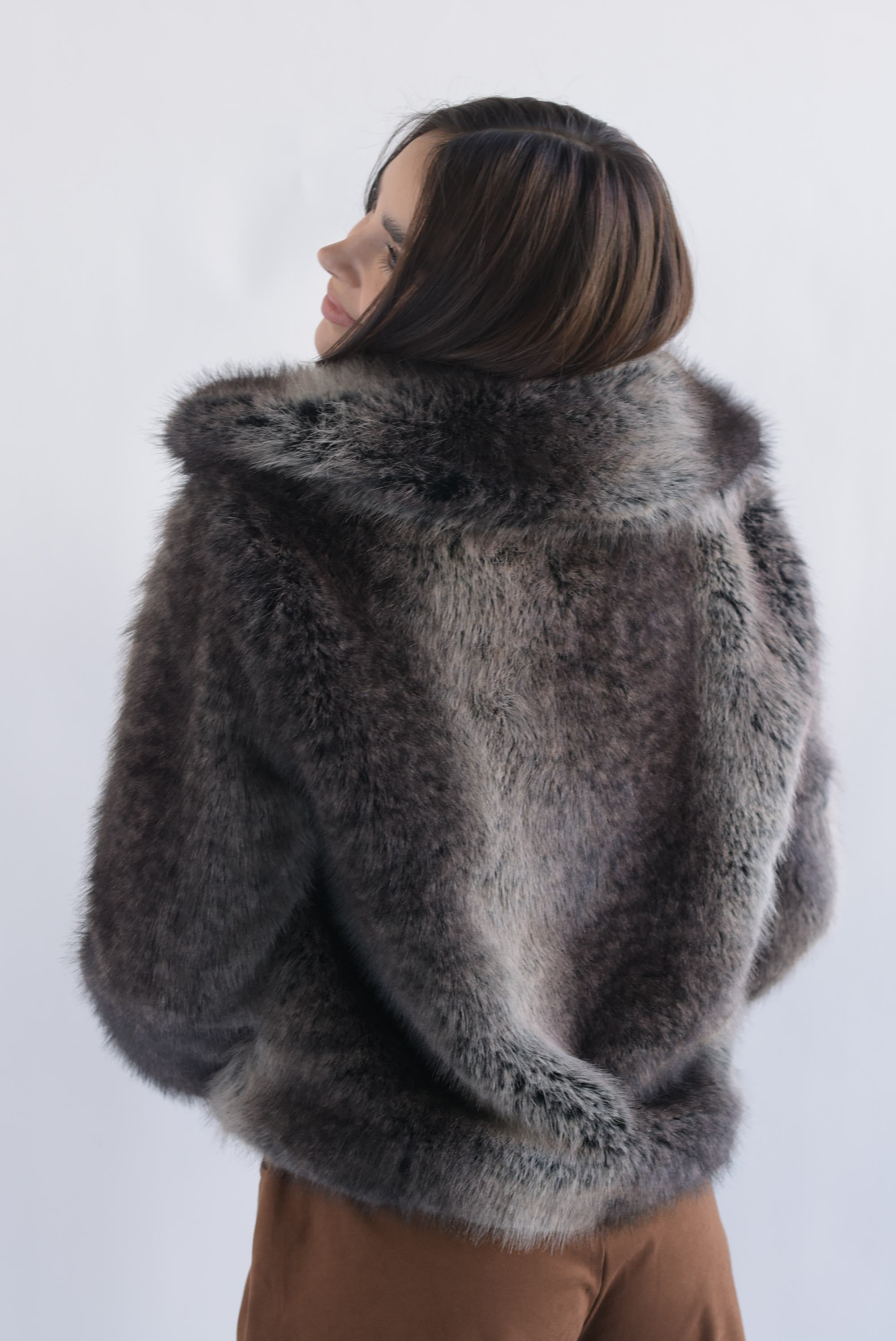 Abrigo corto faux fur degradado