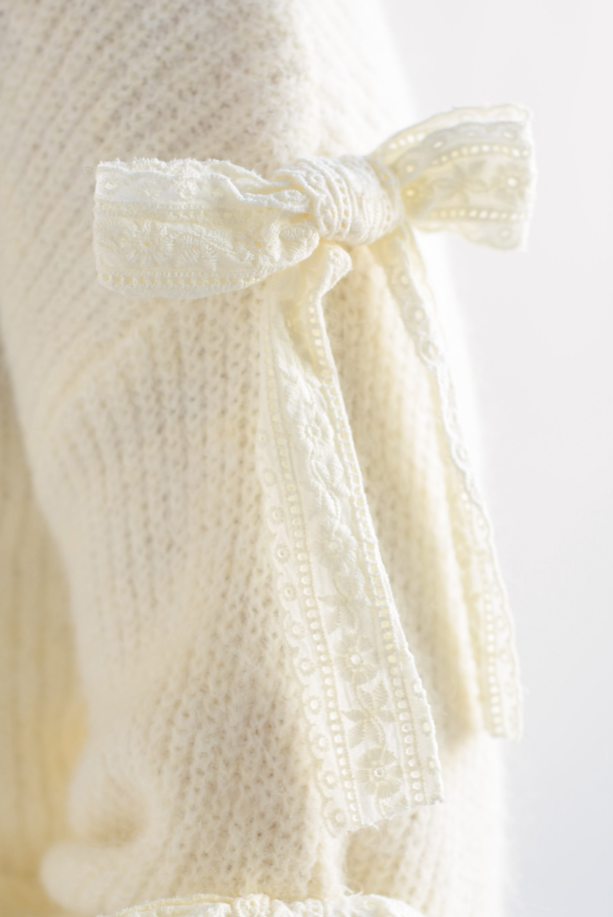 Sweater lazos encaje Ivory