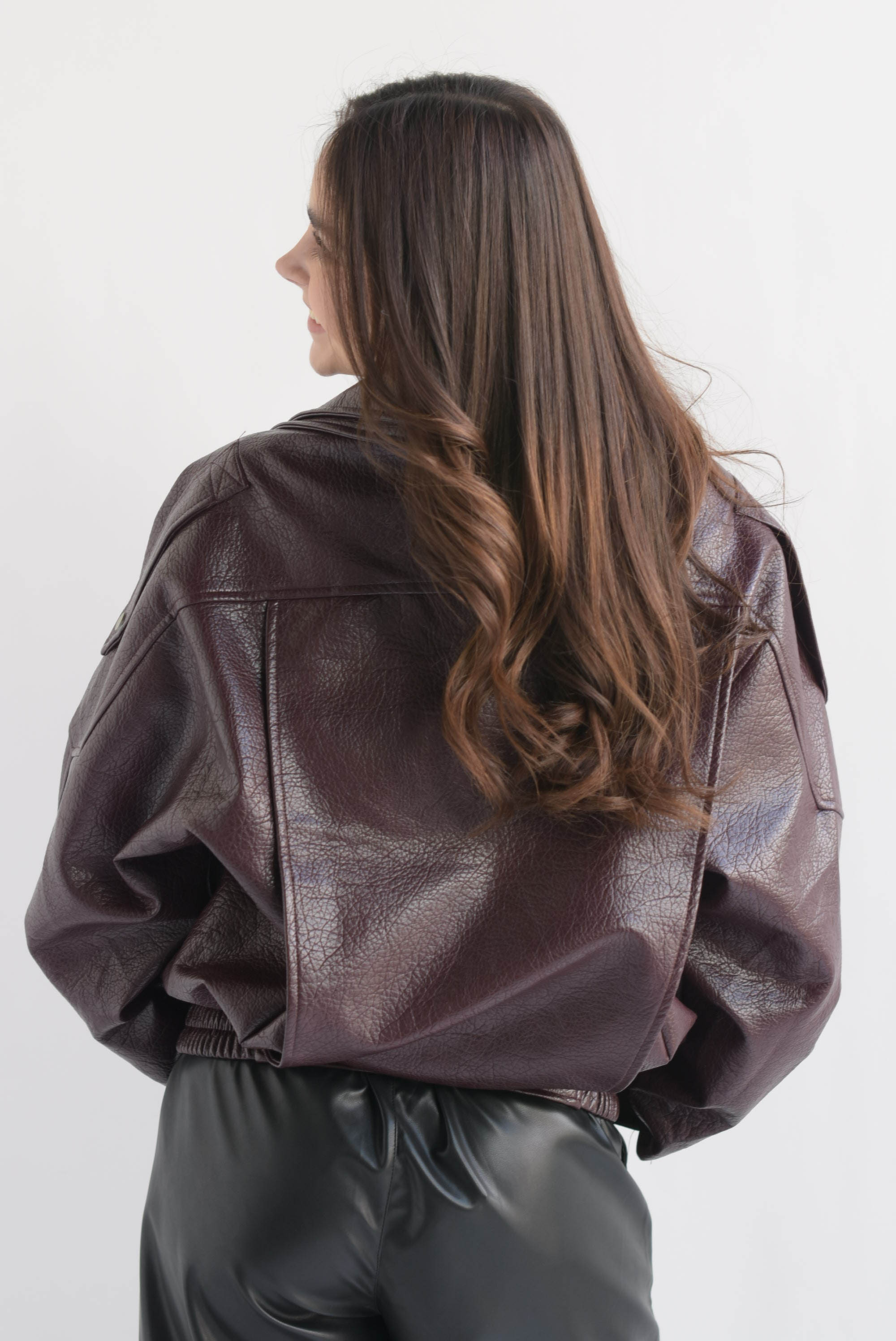 Chamarra bomber doble cuello Vino