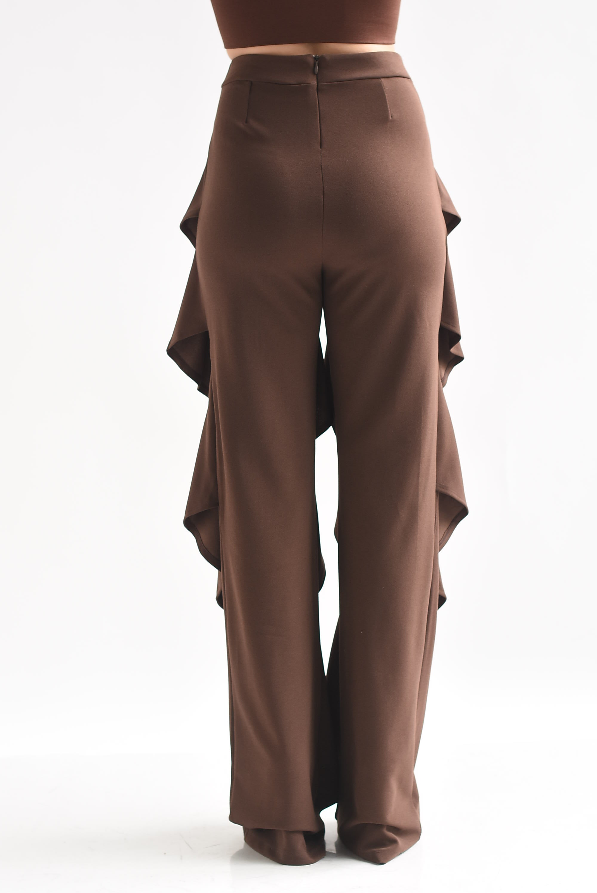 Pantalón pierna ancha y cintura alta olanes