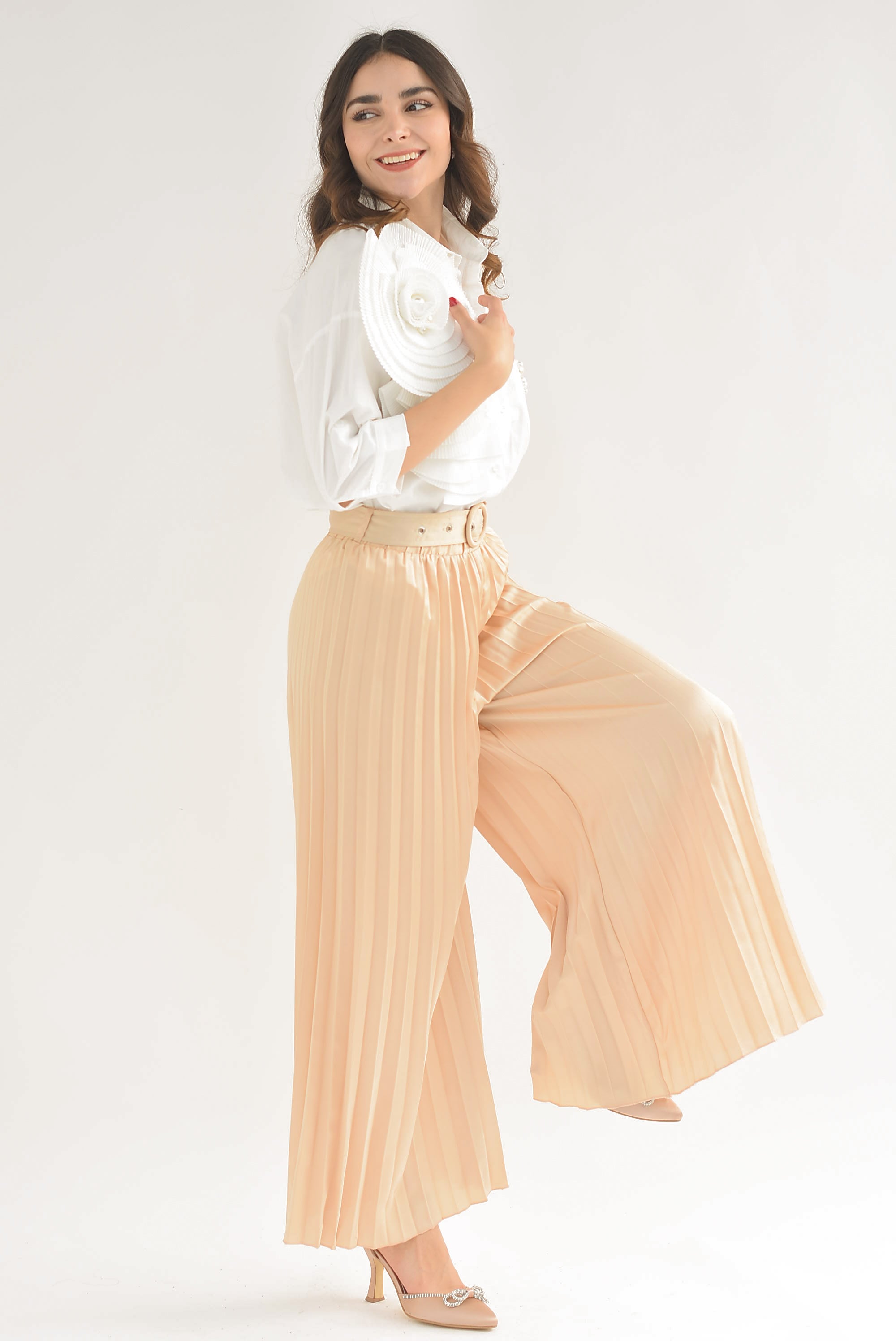 Pantalón plisado con cinturón Champagne