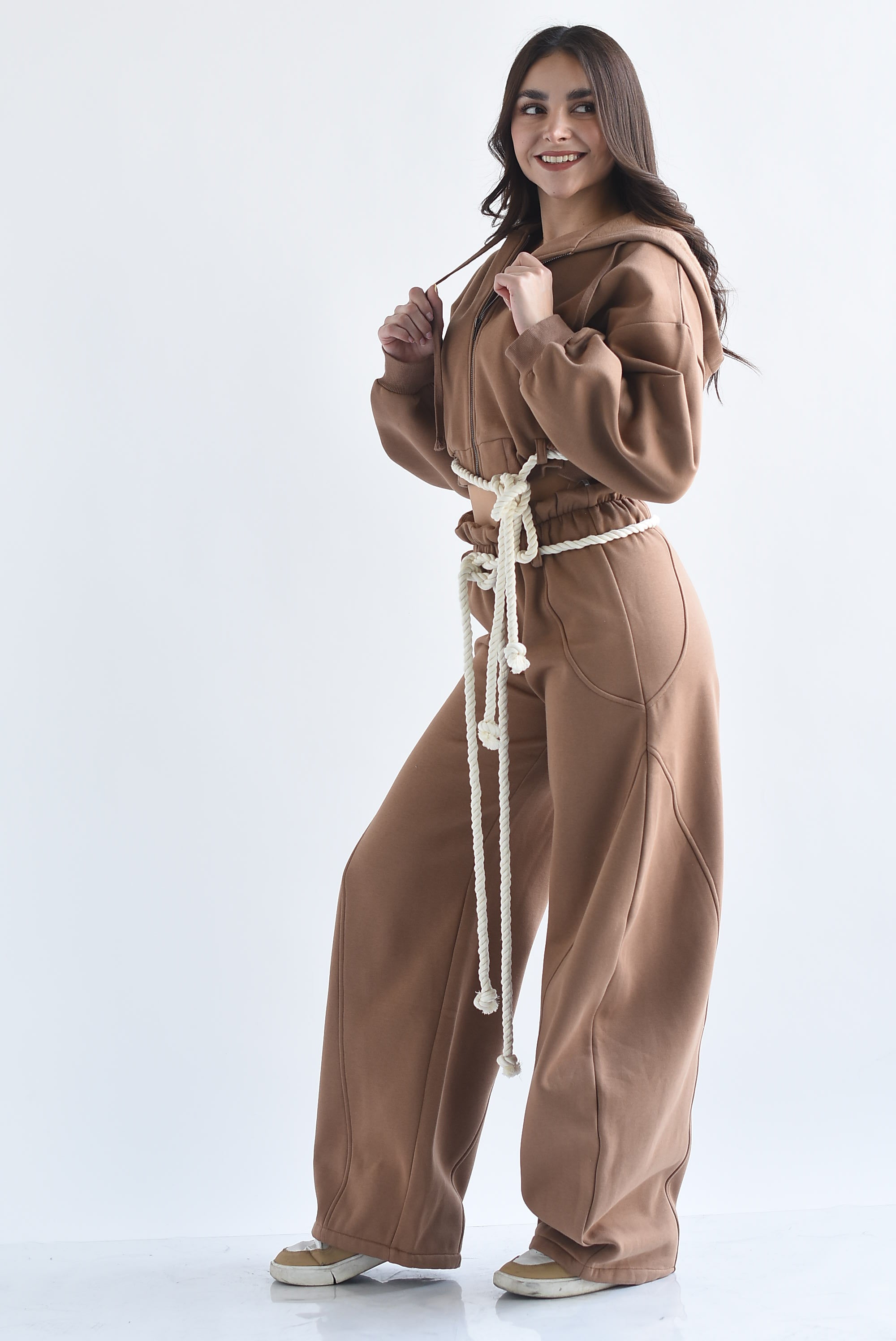 Set Pantalón barrel y Chamarra hoddie cuerda