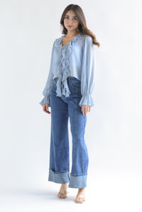 Fashion Styled Jeans costuras piernas dobladillo Denim Medium