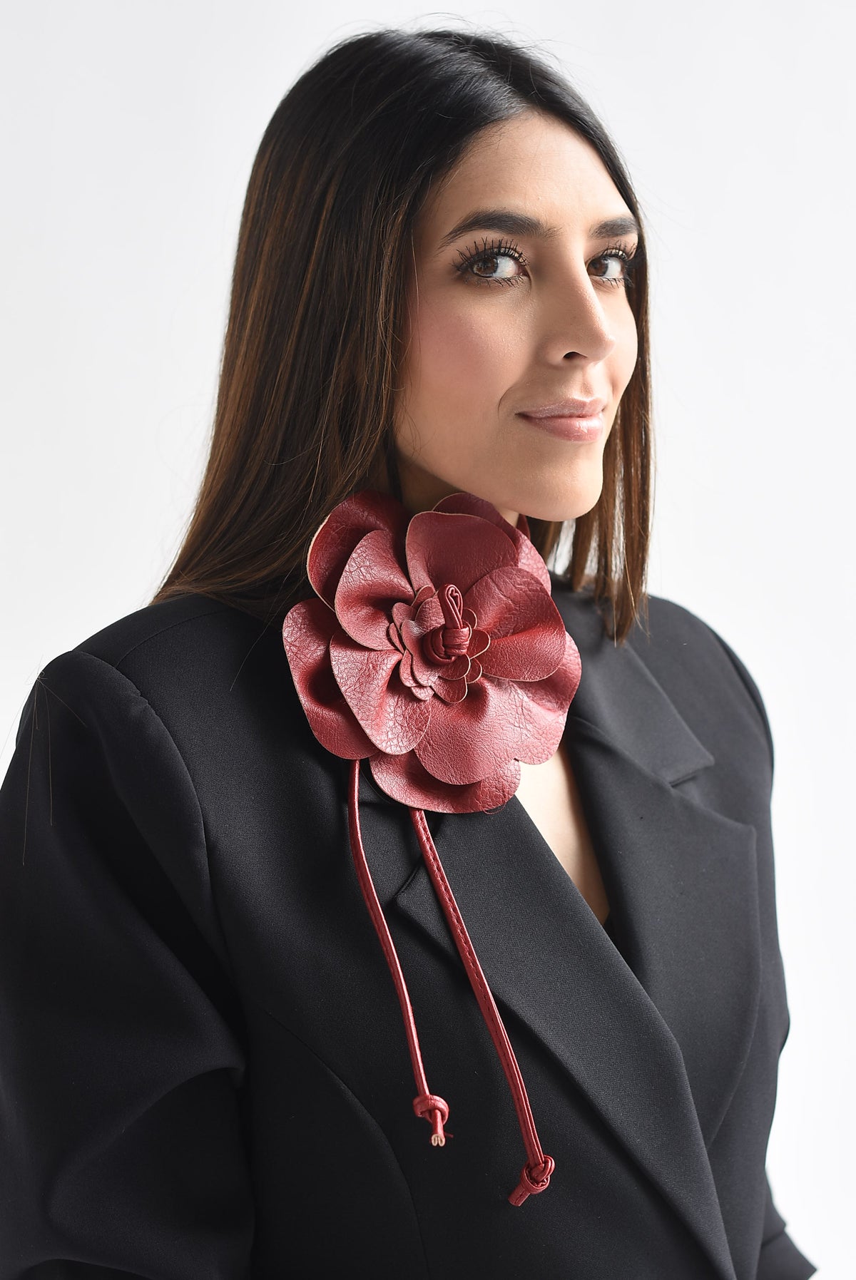 Cinturón y choker vinipiel Flor