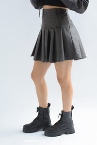 Fashion Styled Set Falda tablas y Chamarra biker vinipiel vintage