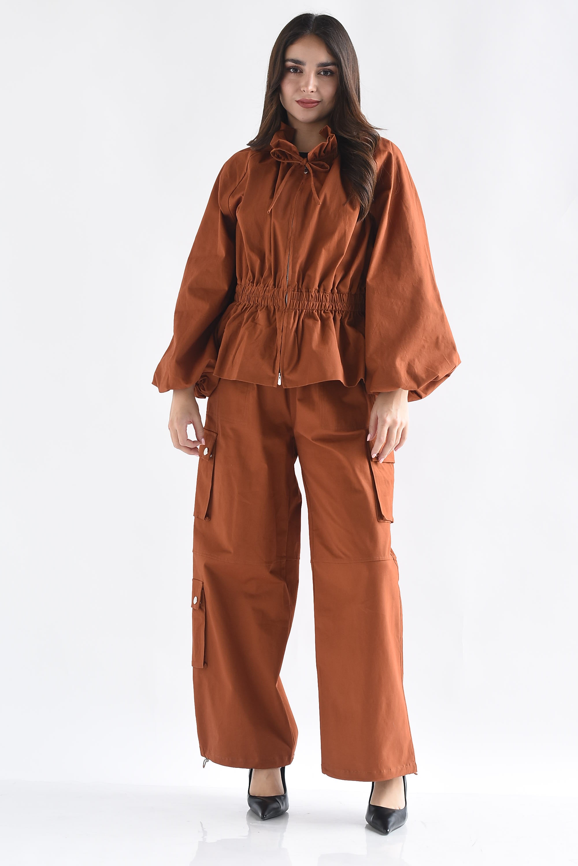Set Pantalón cargo y Chamarra peplum