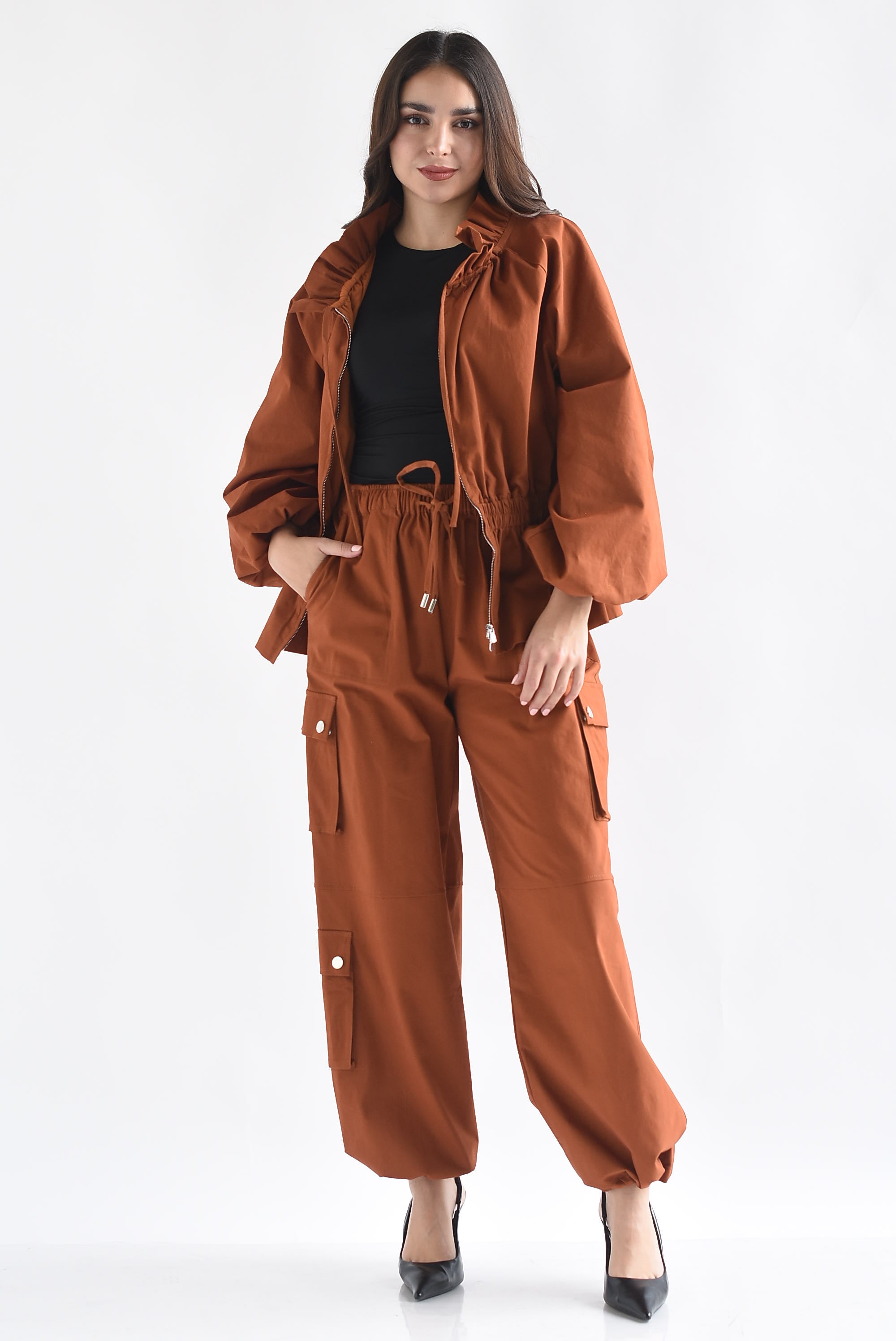 Set Pantalón cargo y Chamarra peplum