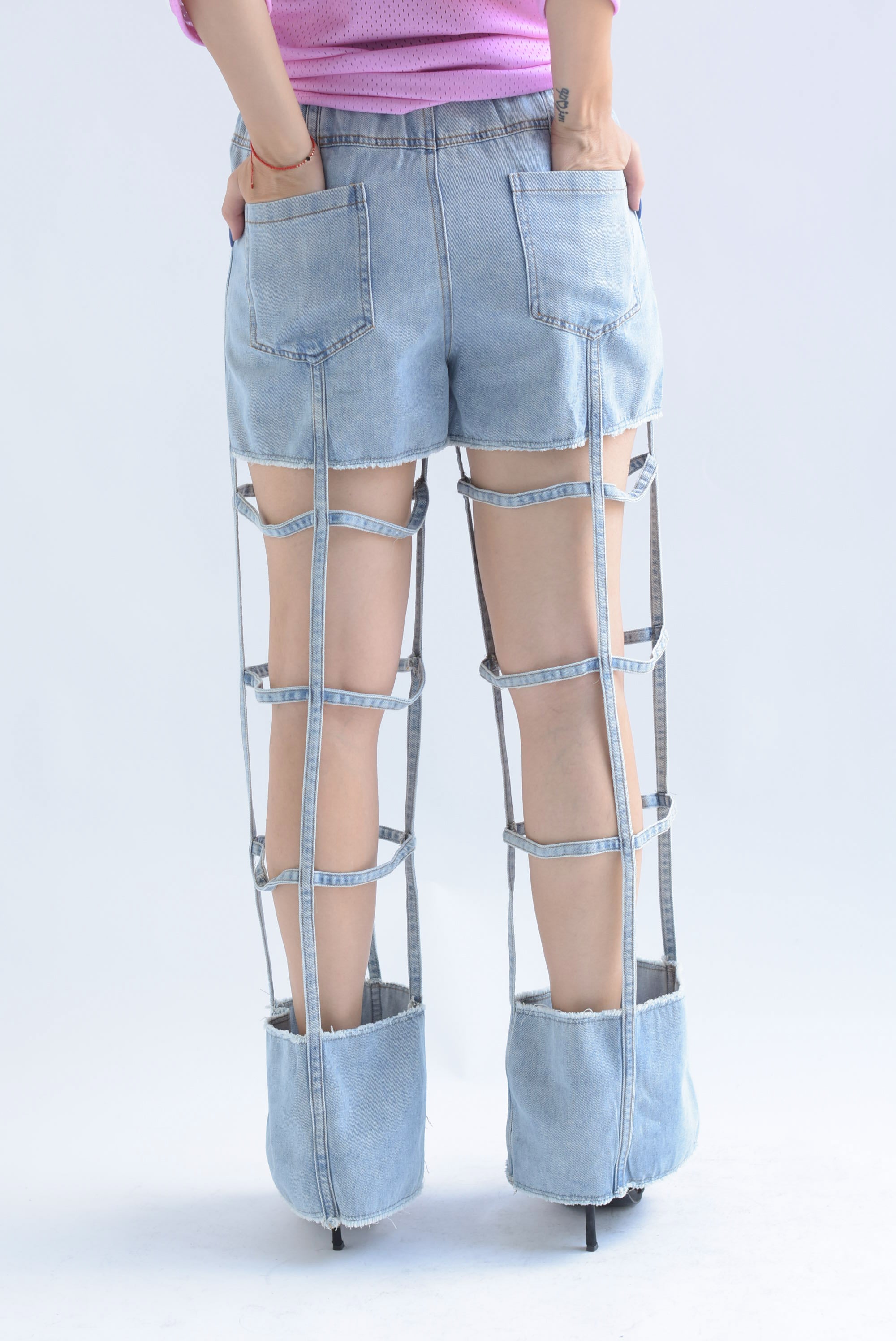 Jeans cut-out cuadros