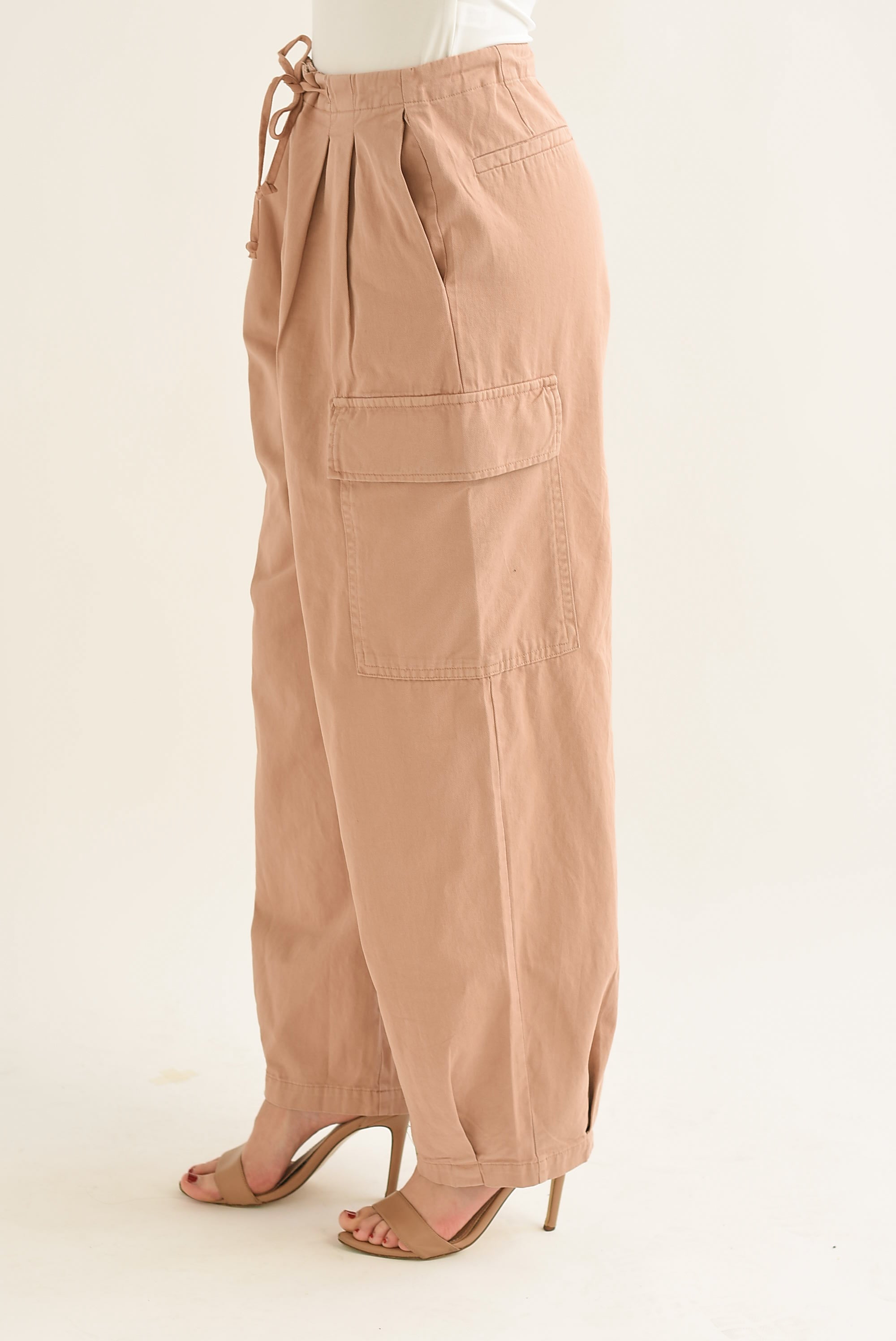 Pantalón slouchy cargo Moka
