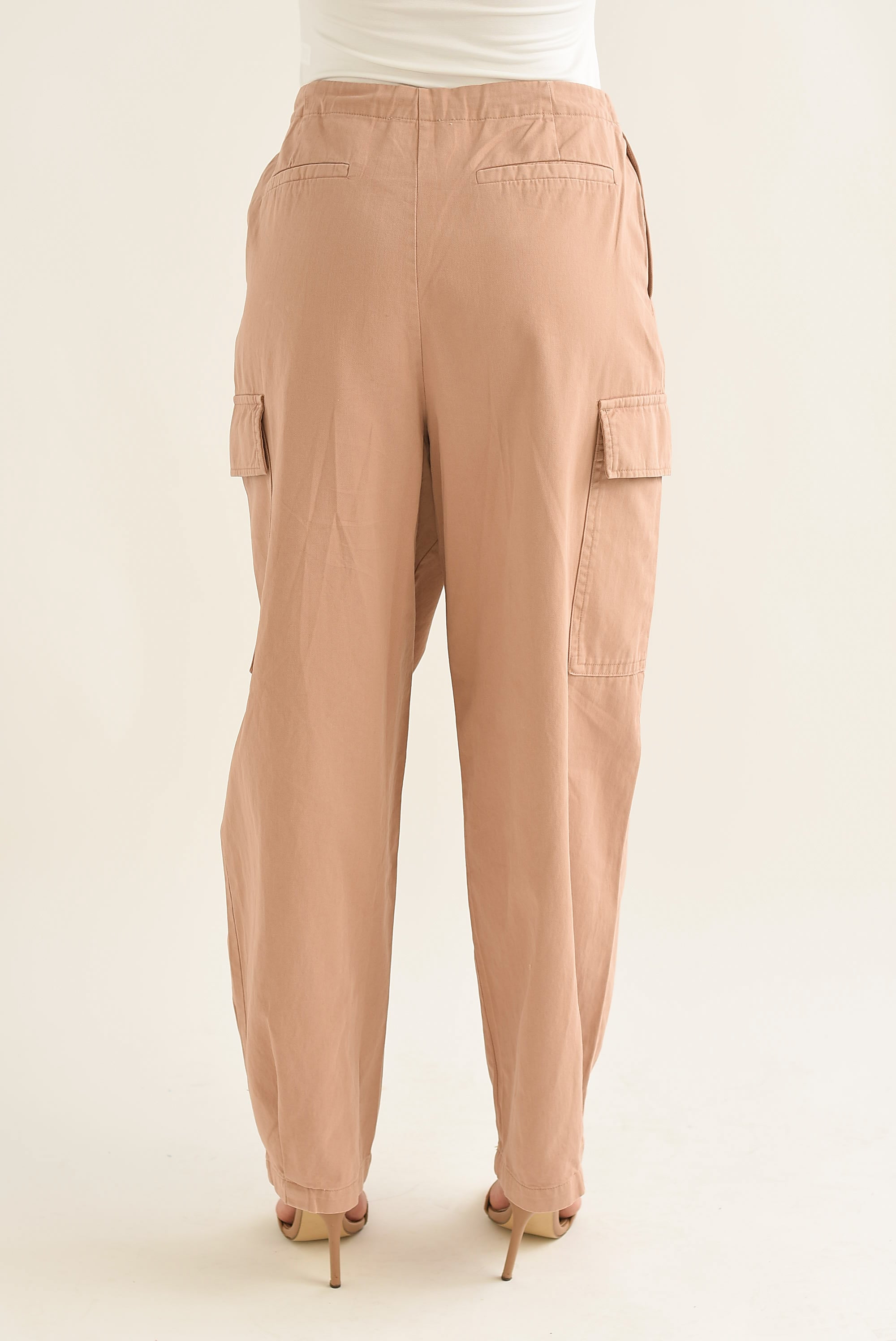 Pantalón slouchy cargo Moka