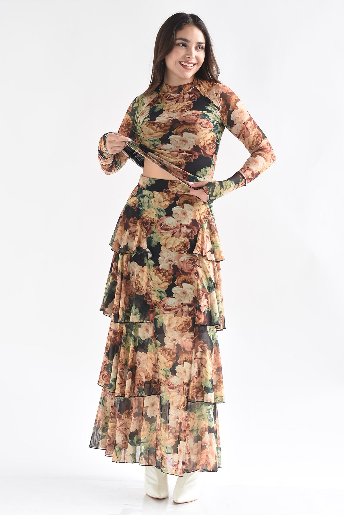 Set Falda olanes y Blusa mesh flores tapiz
