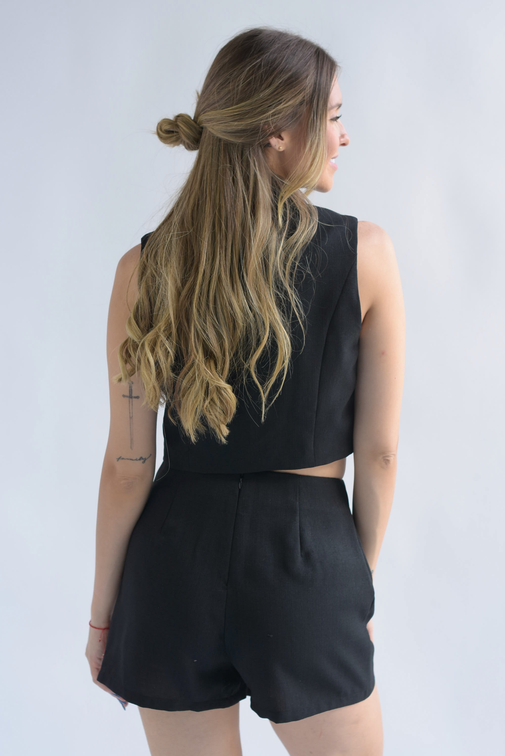 Set Skort y Chaleco filos blancos Negro