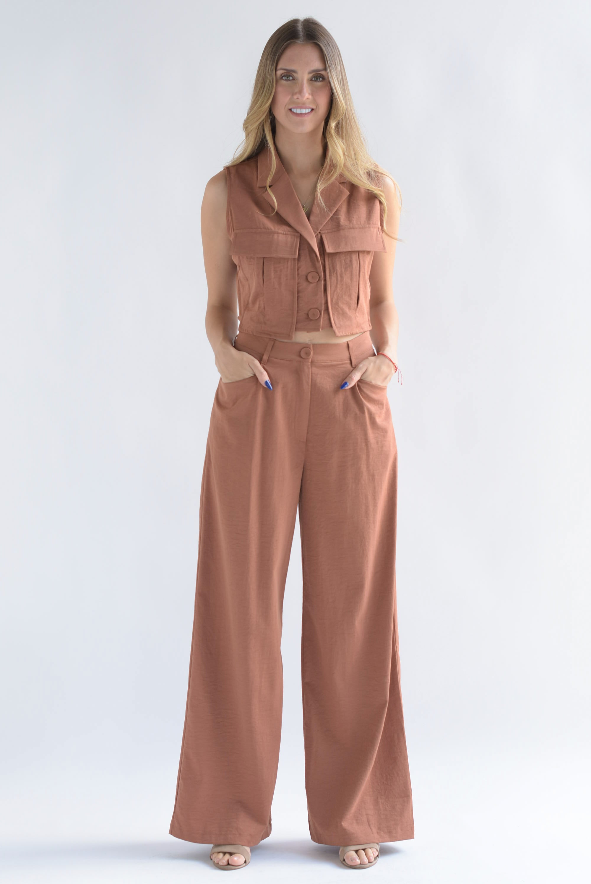 Set Pantalón wide y Chaleco cargo Shedron