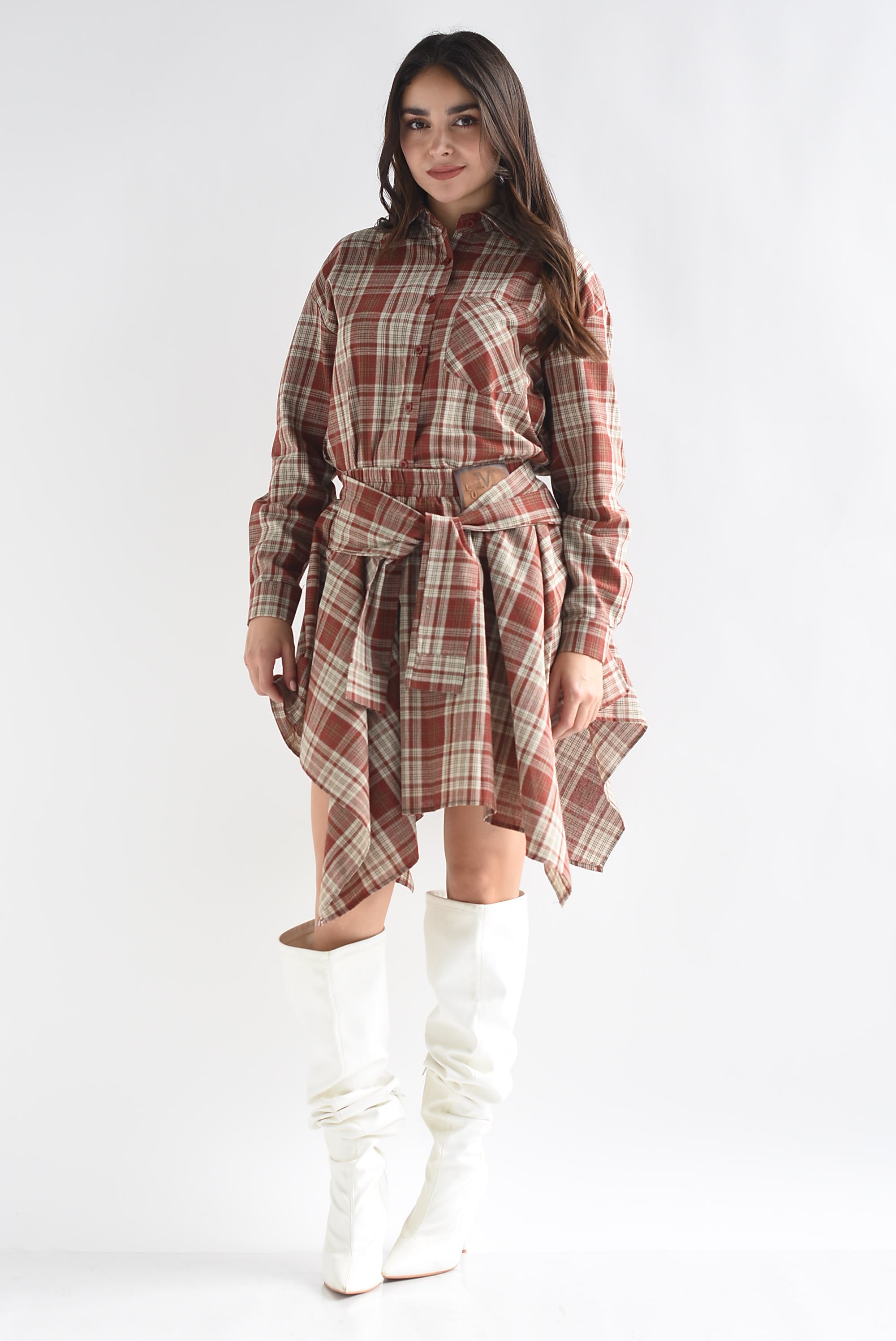 Set Falda asimétrica y Camisa cuadros