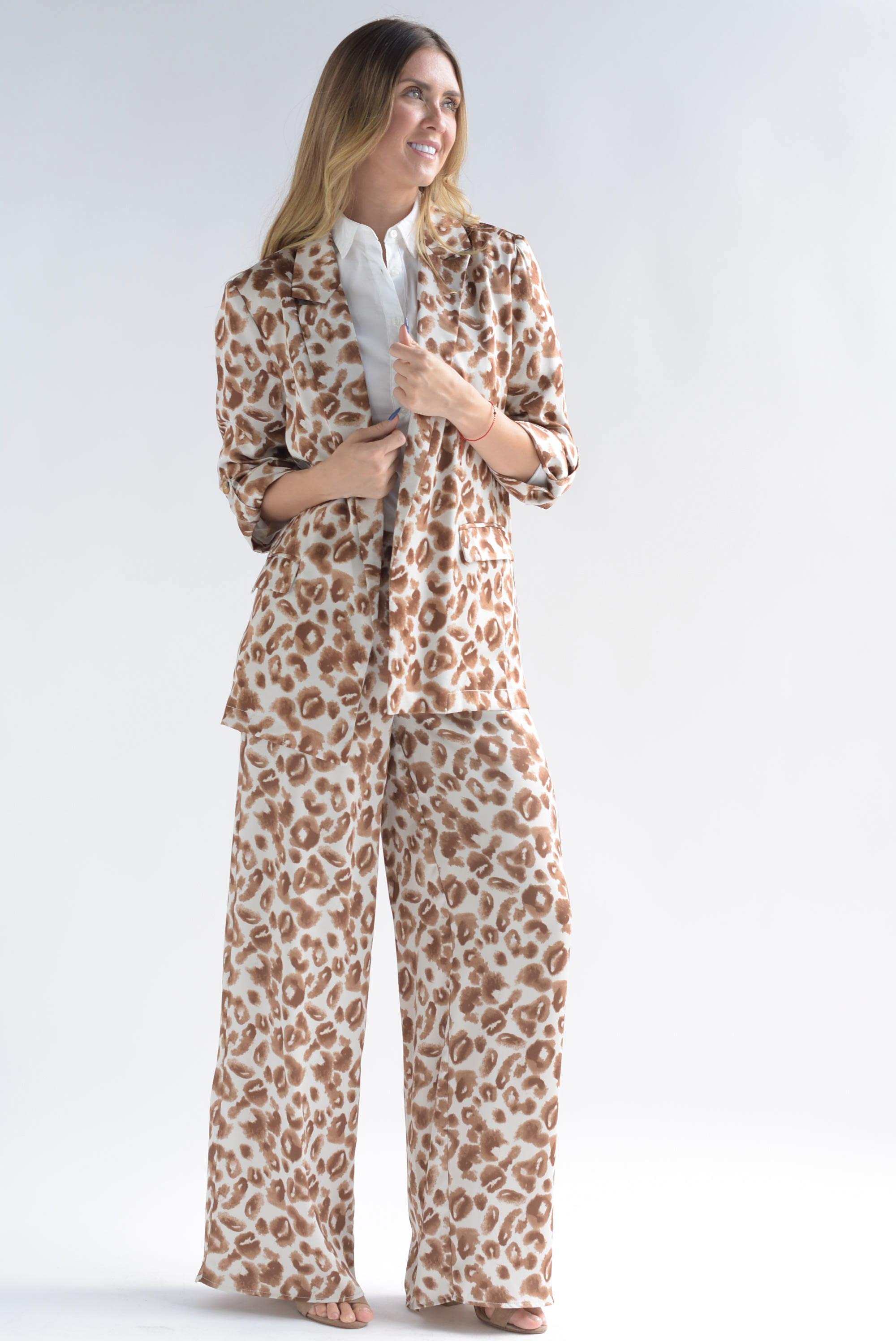 Set Pantalón y Blazer Satín Animal Print Ivory