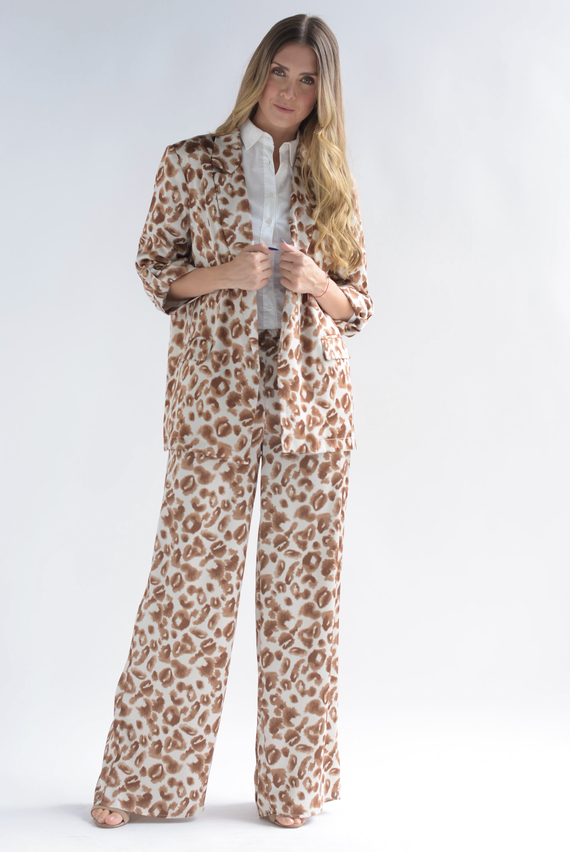 Set Pantalón y Blazer Satín Animal Print Ivory