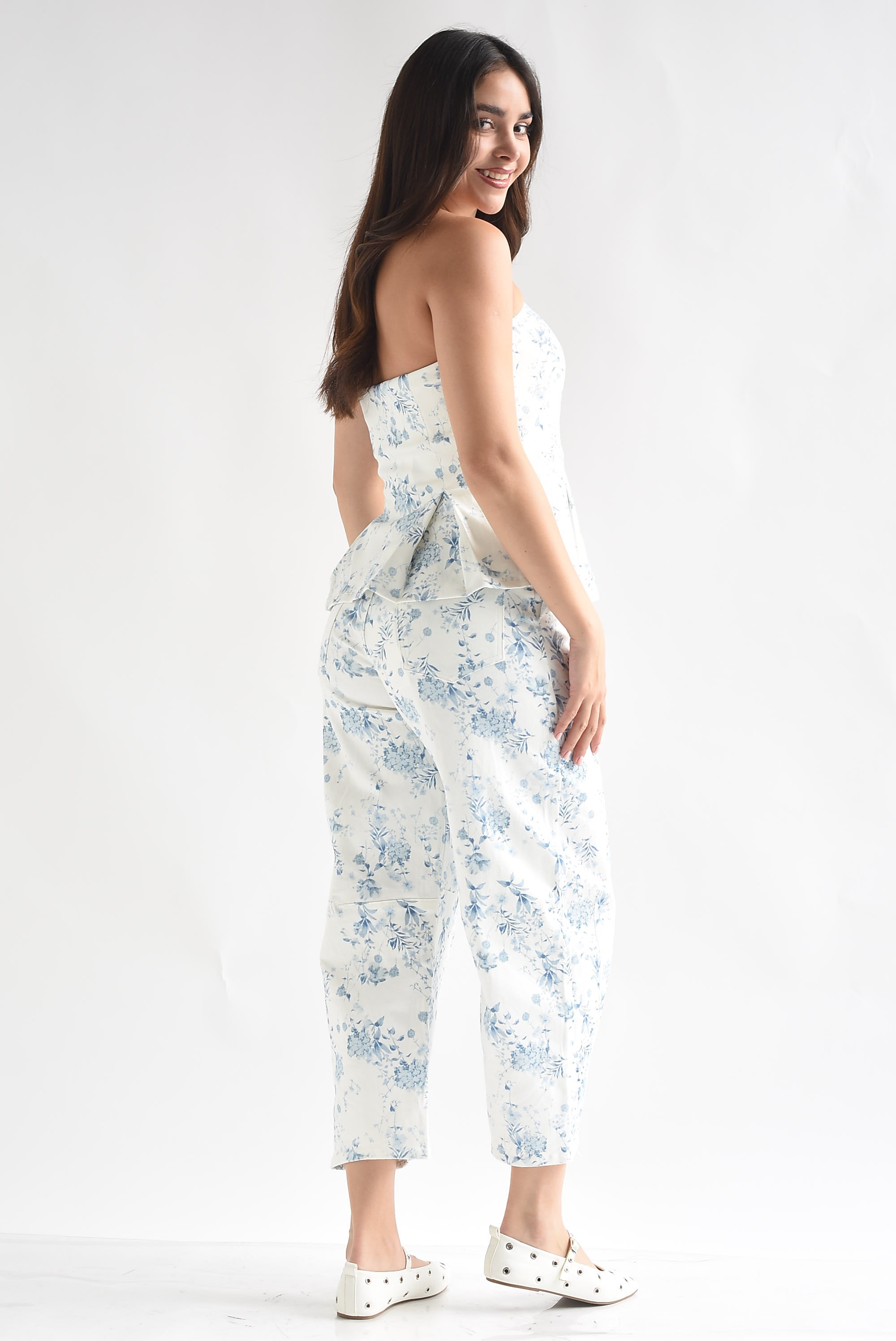 Set Jeans barrel y Top strapless peplum flores Denim