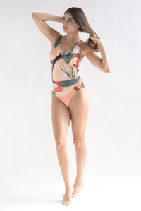 Fashion Styled Set Traje de baño y Cover-up Tropical