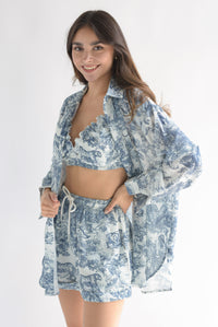 Fashion Styled Set Short, Top y Camisa Toile Azul