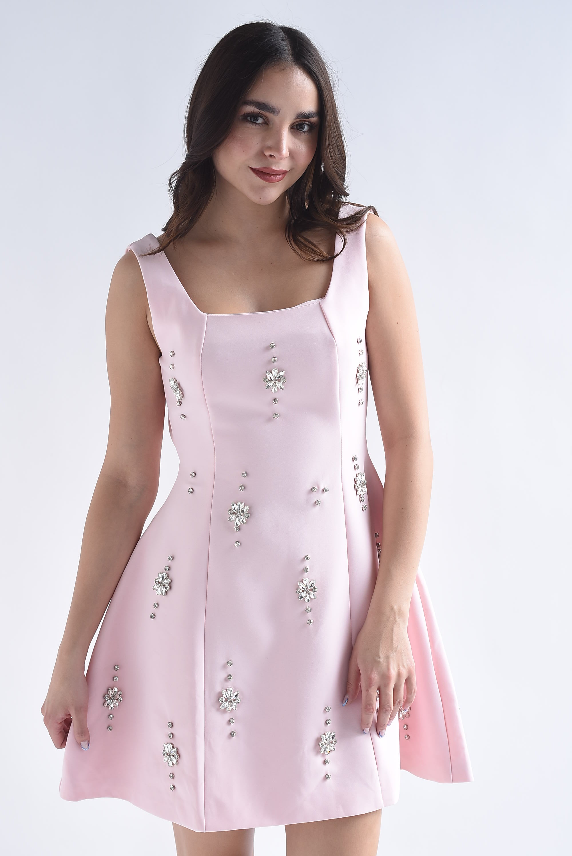 Vestido joyas y moño